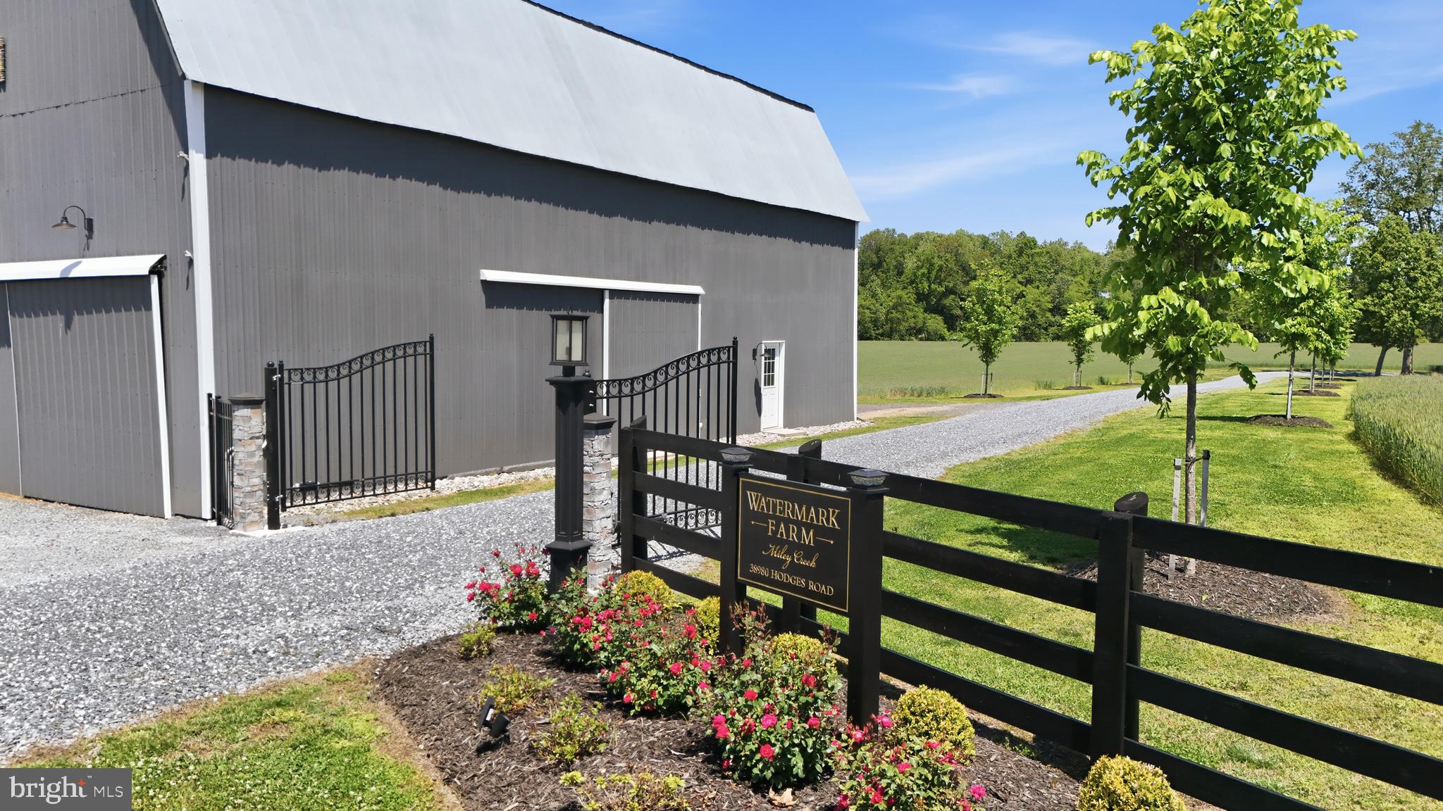 BARTON HALL - Residential