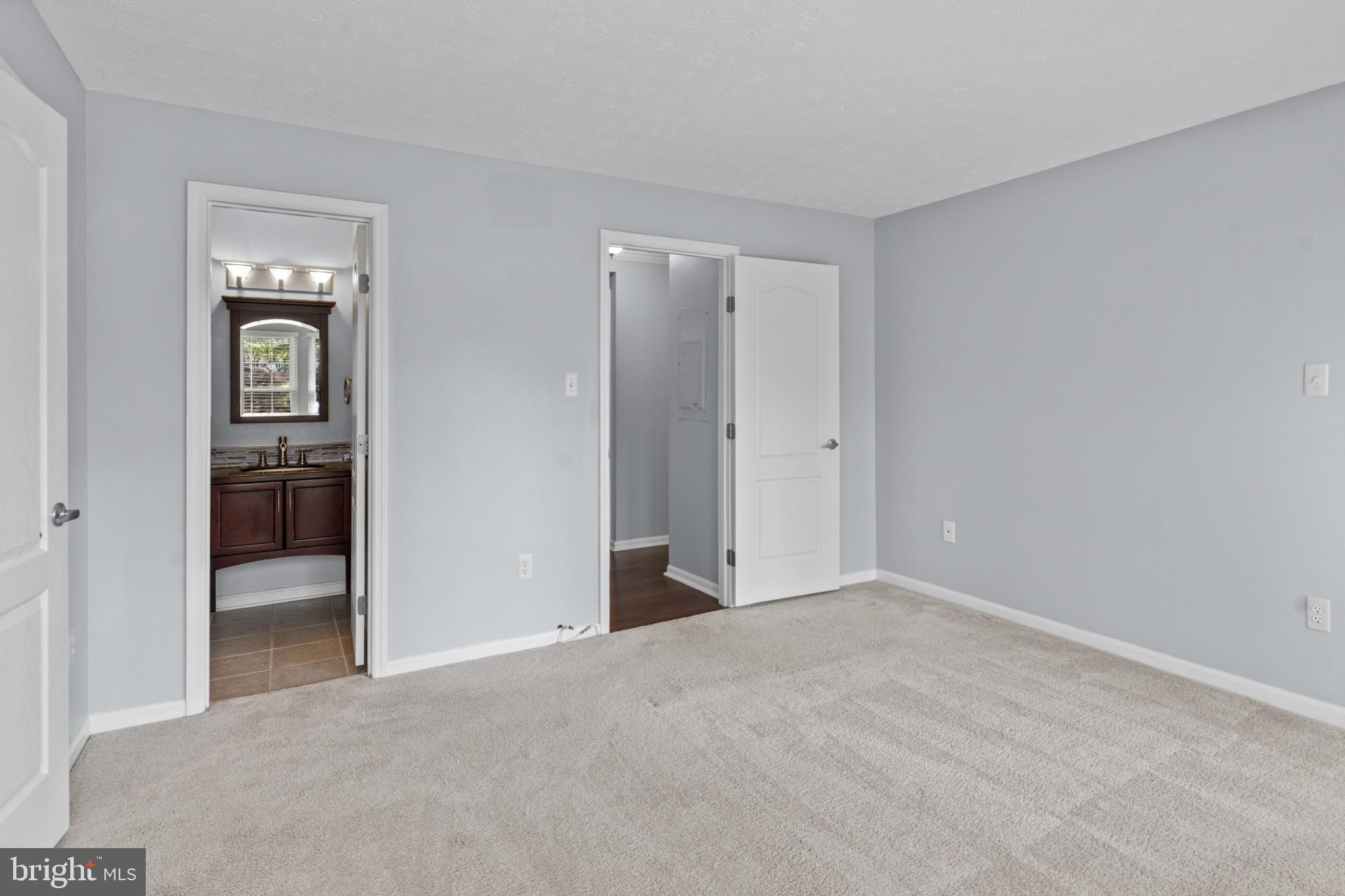 DORSEY HALL - Residential