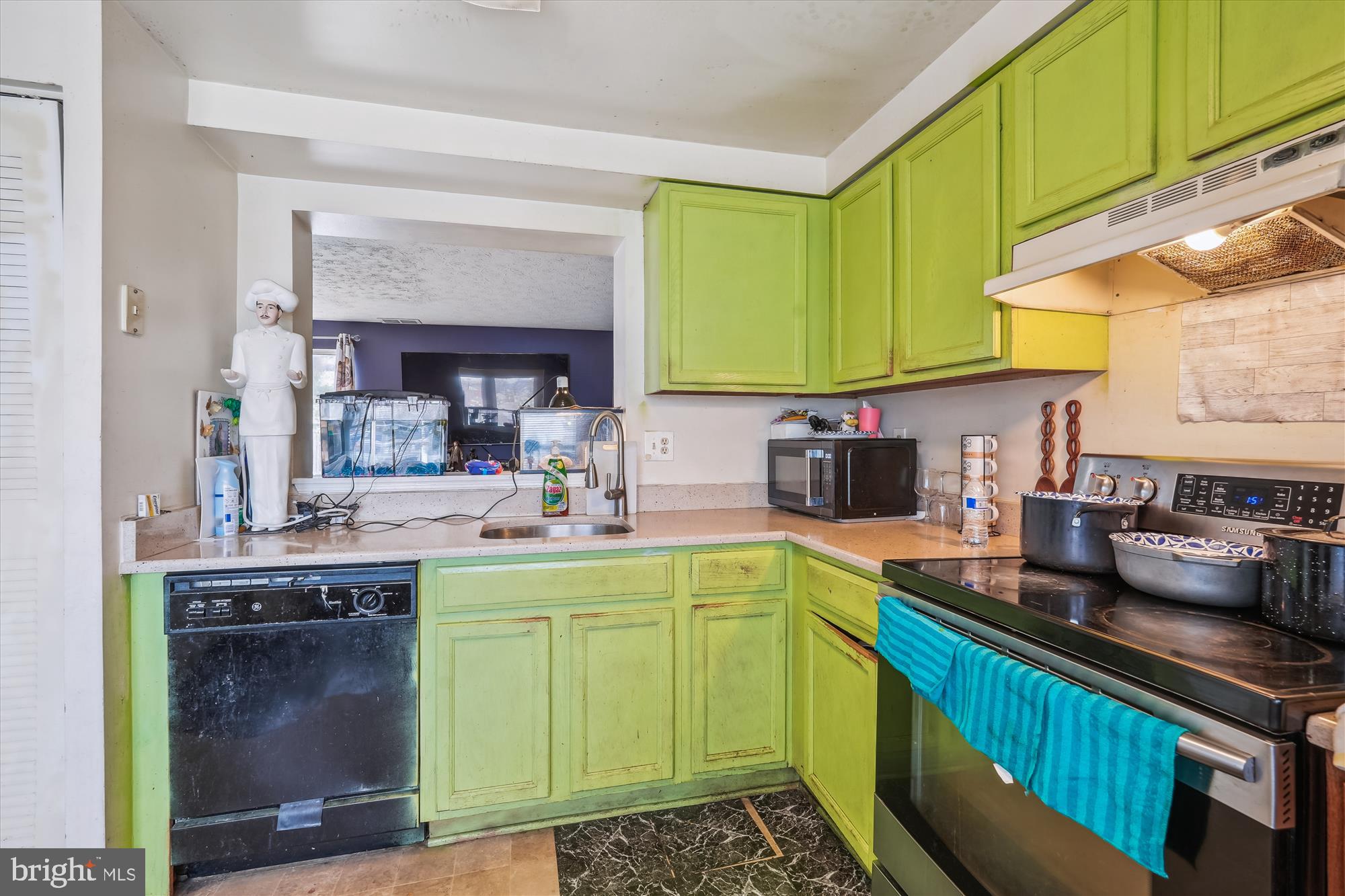 HILLCREST ORCHARDS - Residential