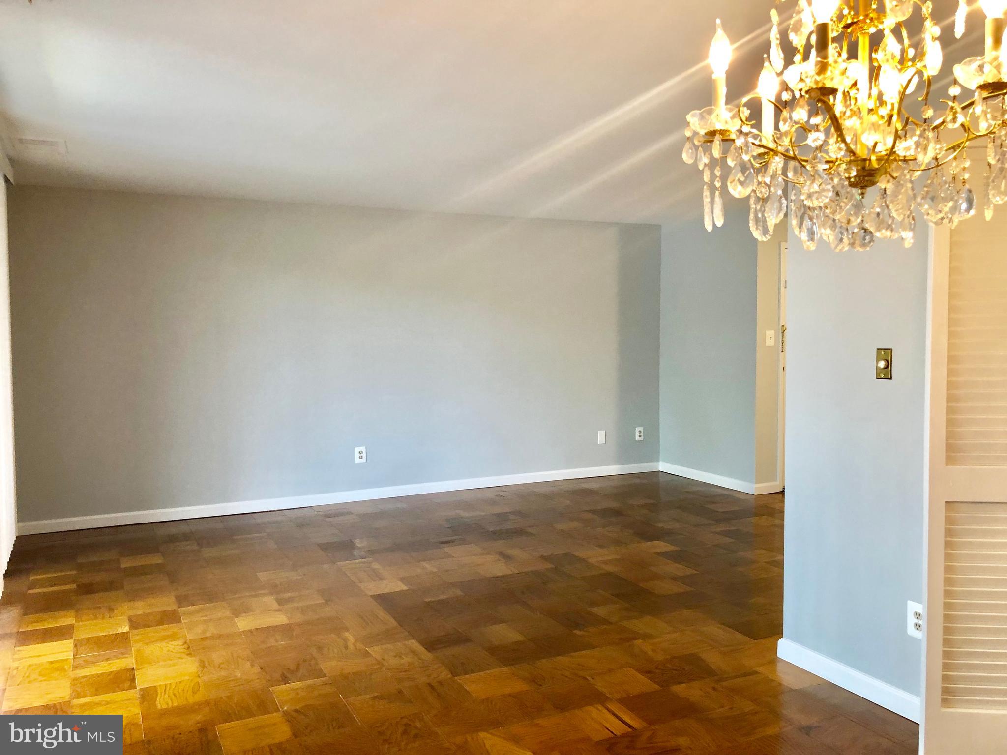 HUNTLEY SQUARE CONDOMINIUMS - Residential Lease