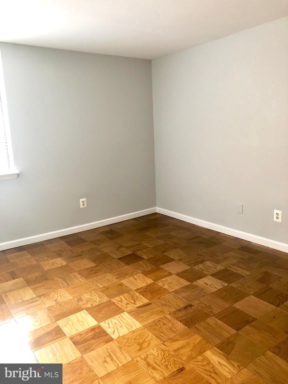 HUNTLEY SQUARE CONDOMINIUMS - Residential Lease