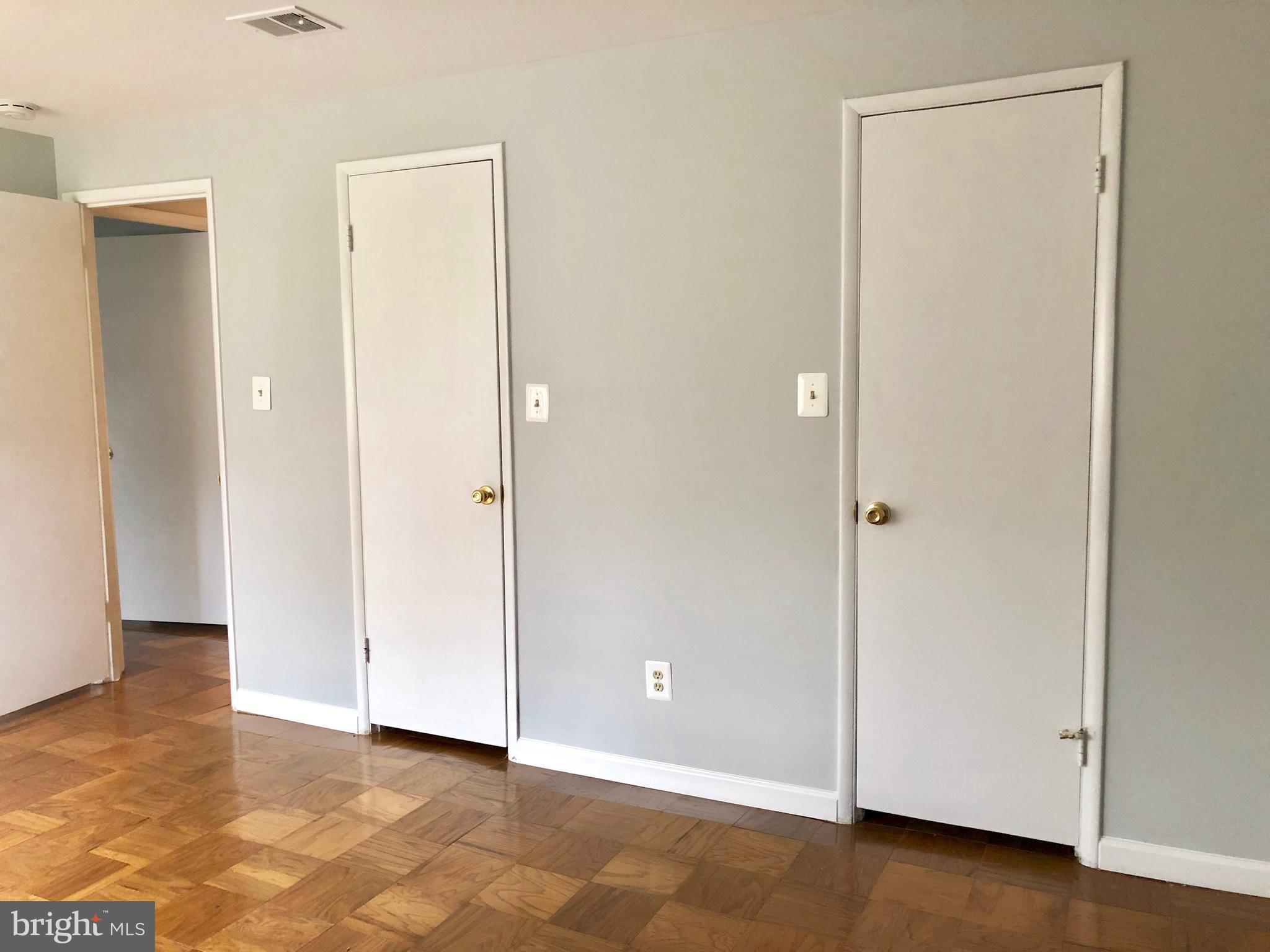 HUNTLEY SQUARE CONDOMINIUMS - Residential Lease