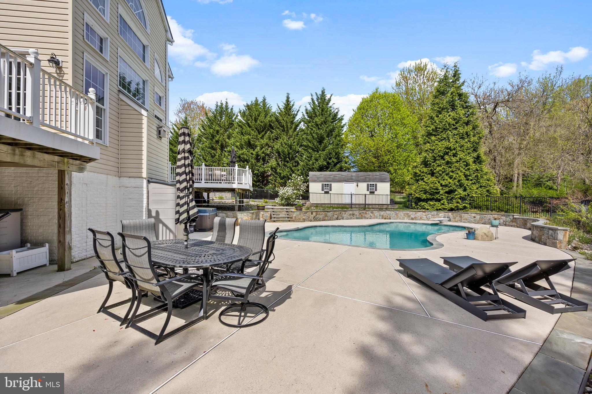 BUCKSKIN LAKE - Residential