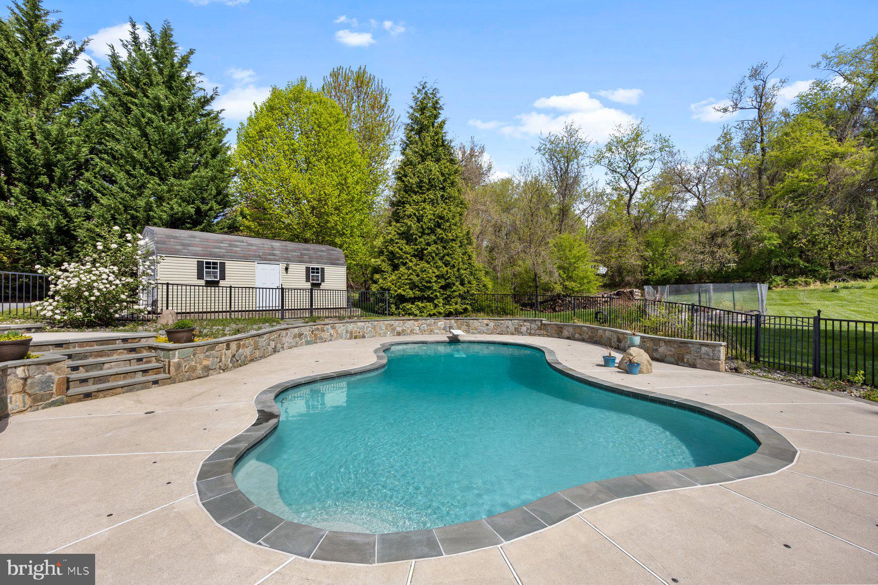 BUCKSKIN LAKE - Residential