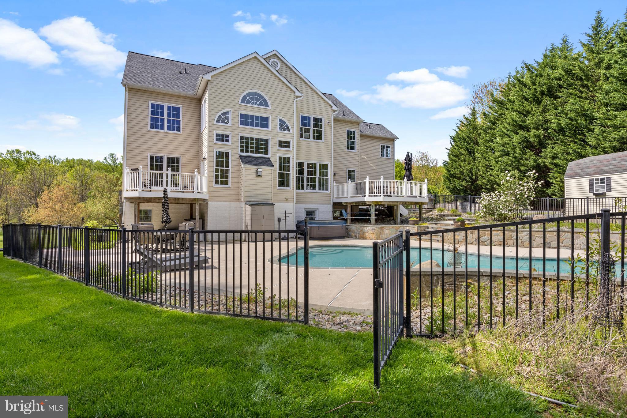 BUCKSKIN LAKE - Residential