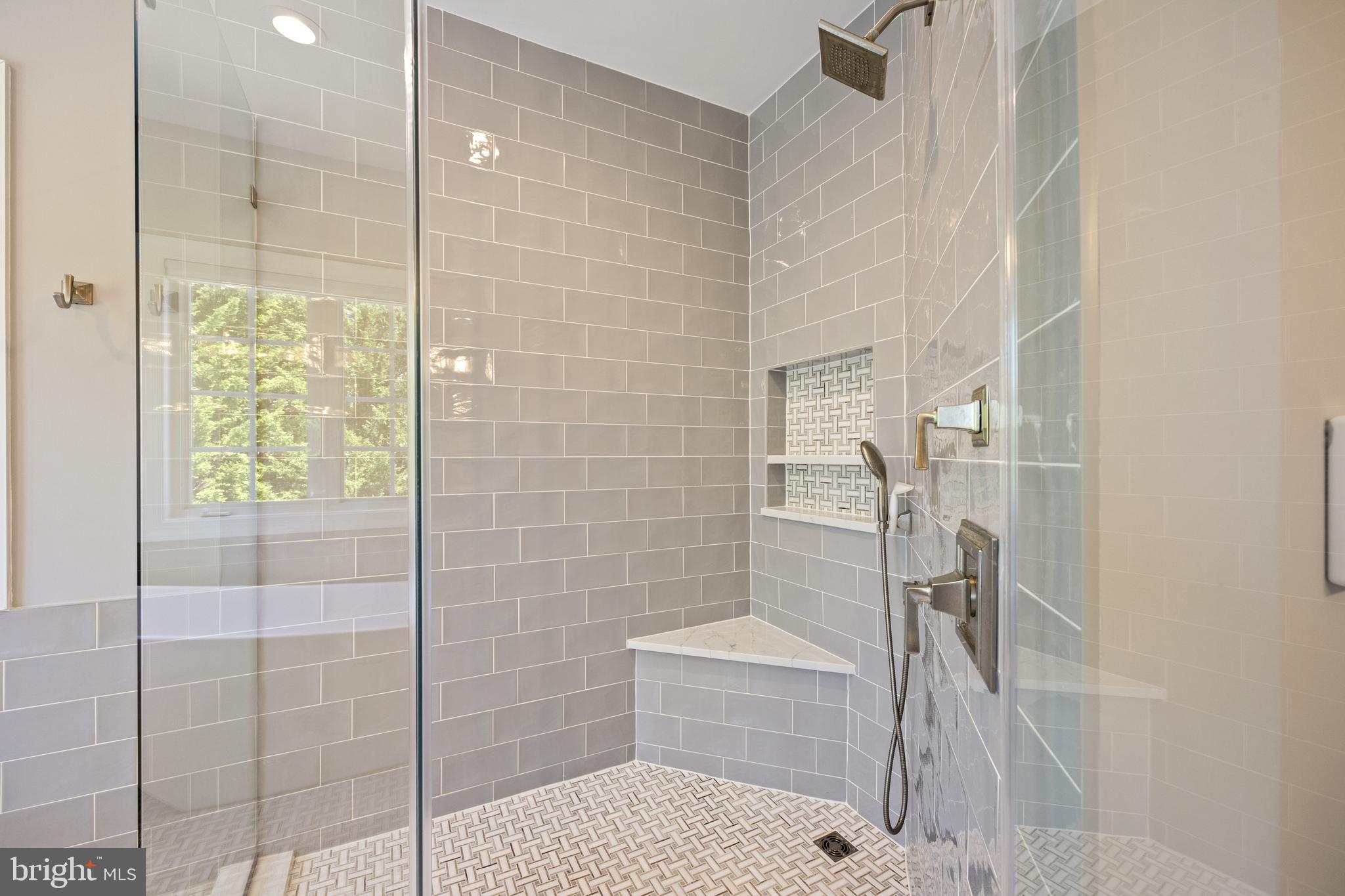 BUCKSKIN LAKE - Residential