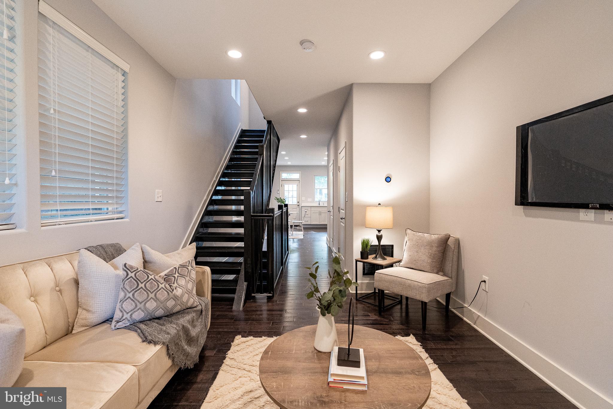 HAMPDEN HISTORIC DISTRICT - Residential Lease