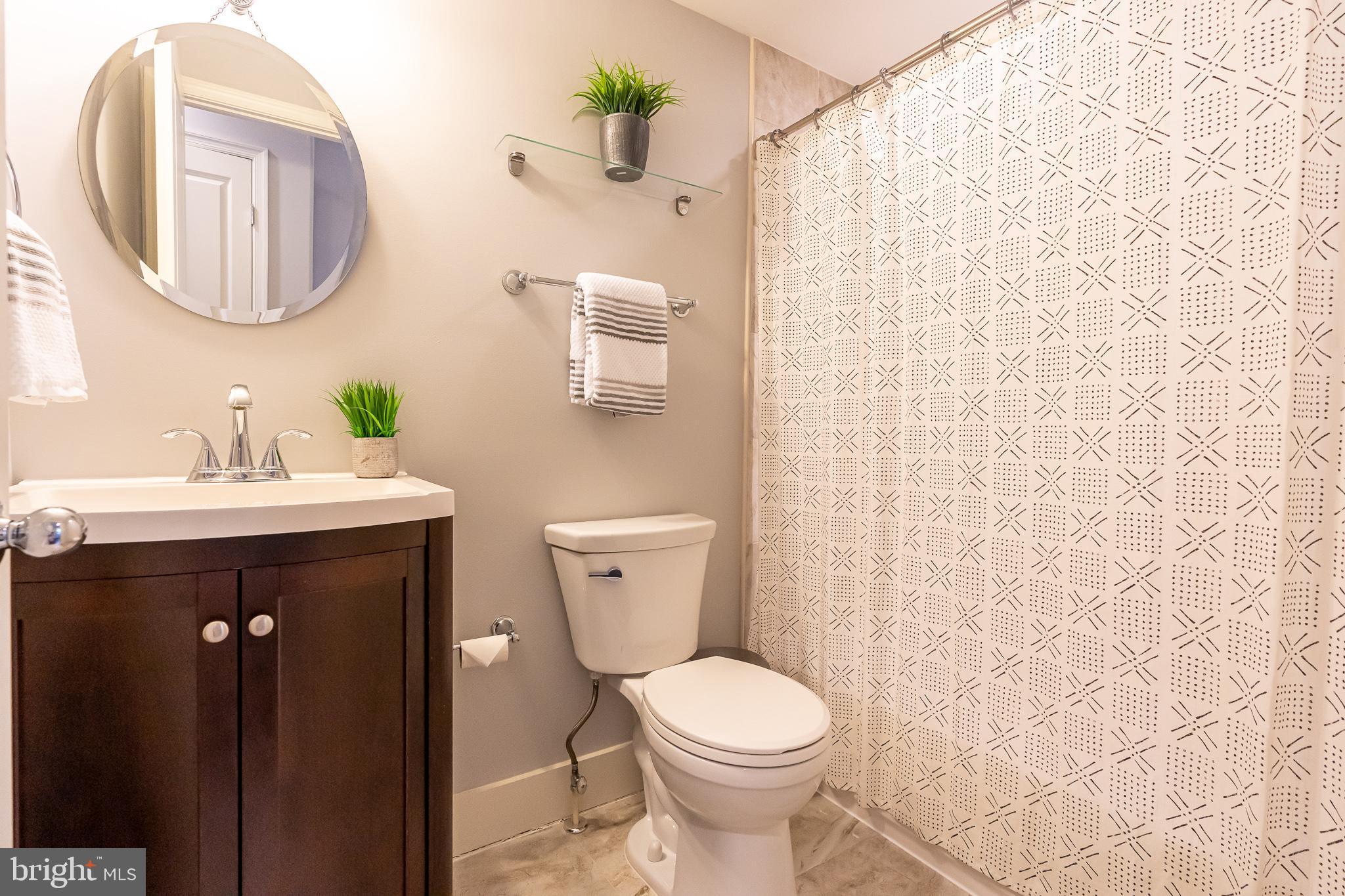 HAMPDEN HISTORIC DISTRICT - Residential Lease