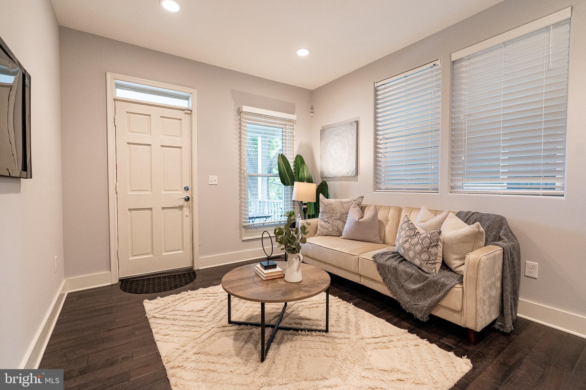 HAMPDEN HISTORIC DISTRICT - Residential Lease