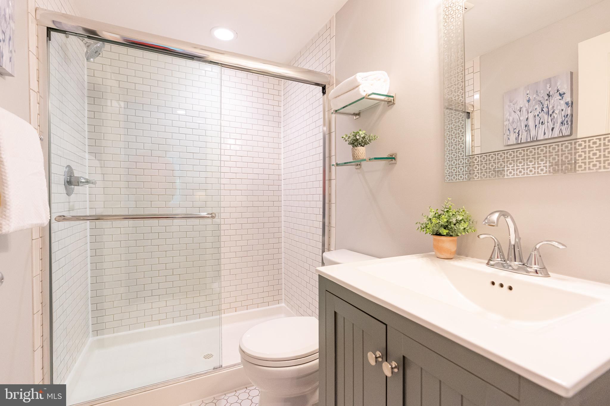 HAMPDEN HISTORIC DISTRICT - Residential Lease