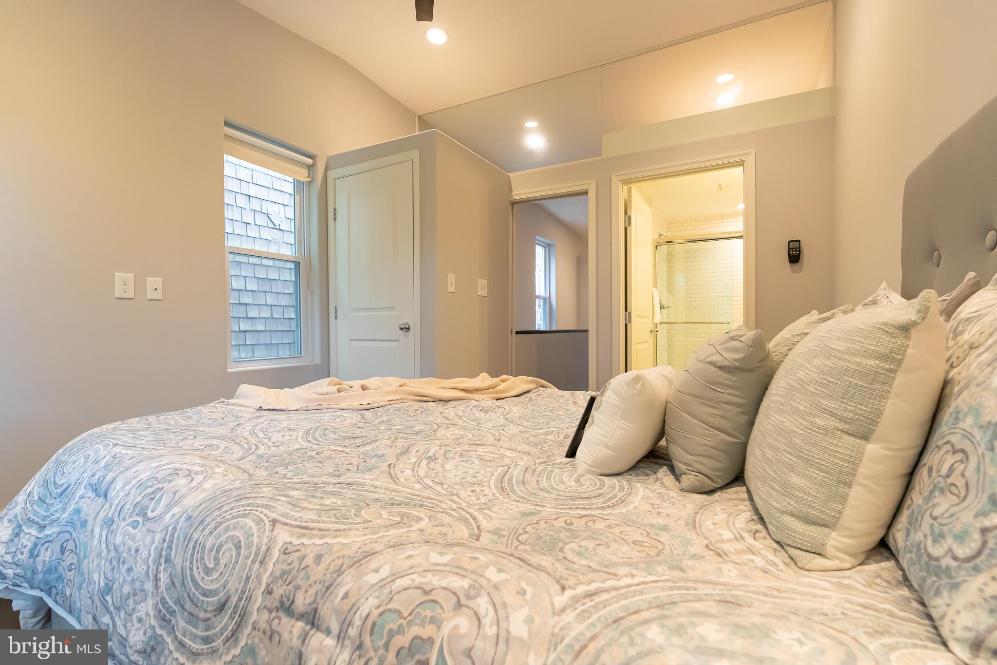 HAMPDEN HISTORIC DISTRICT - Residential Lease