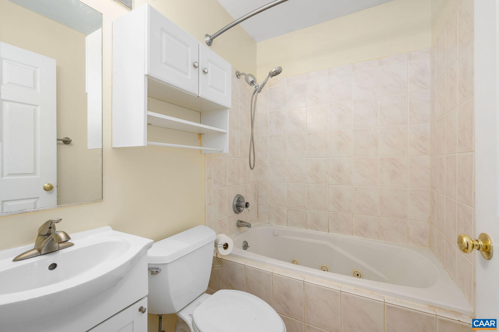 REDFIELDS - Residential