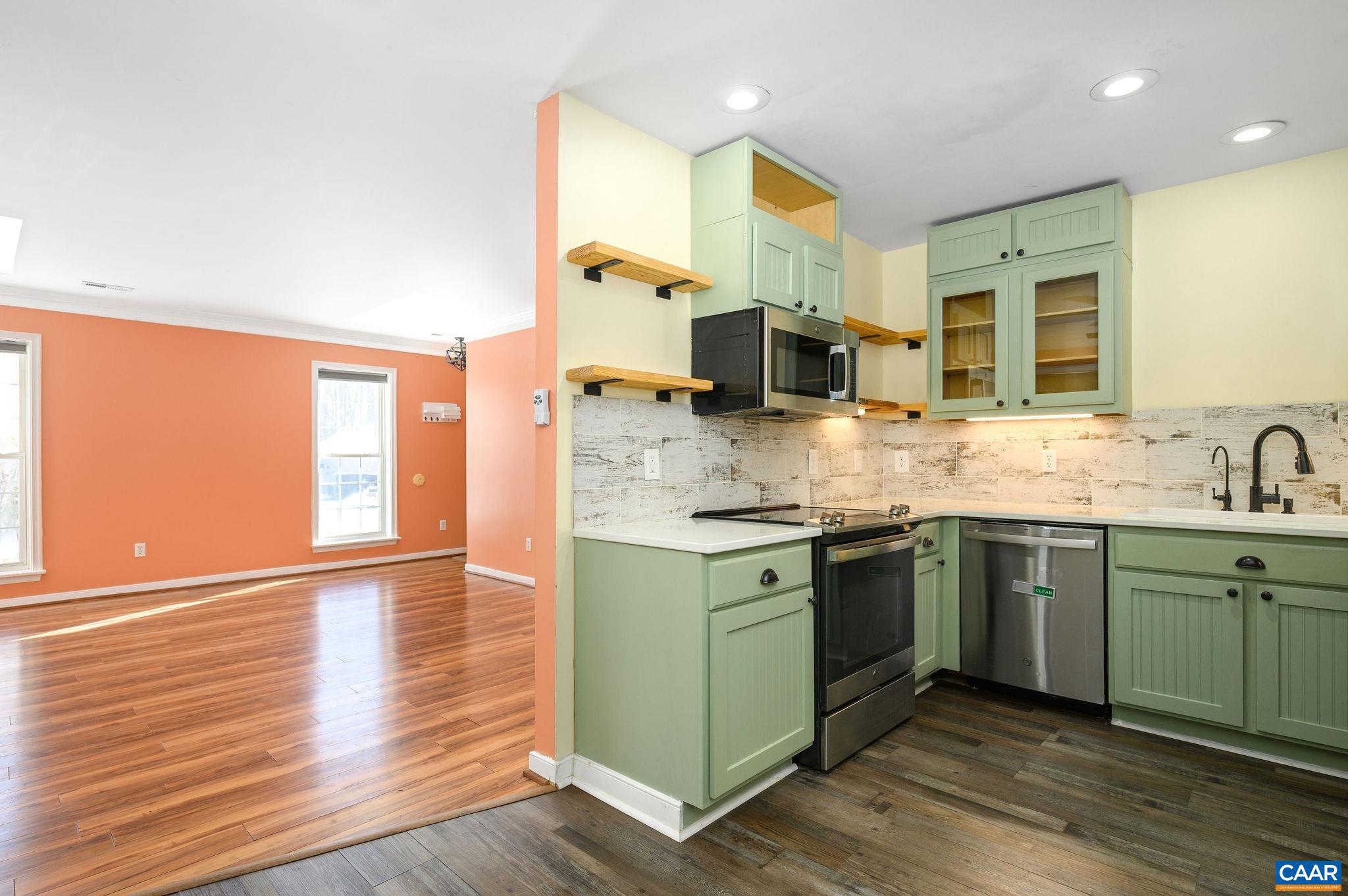 REDFIELDS - Residential