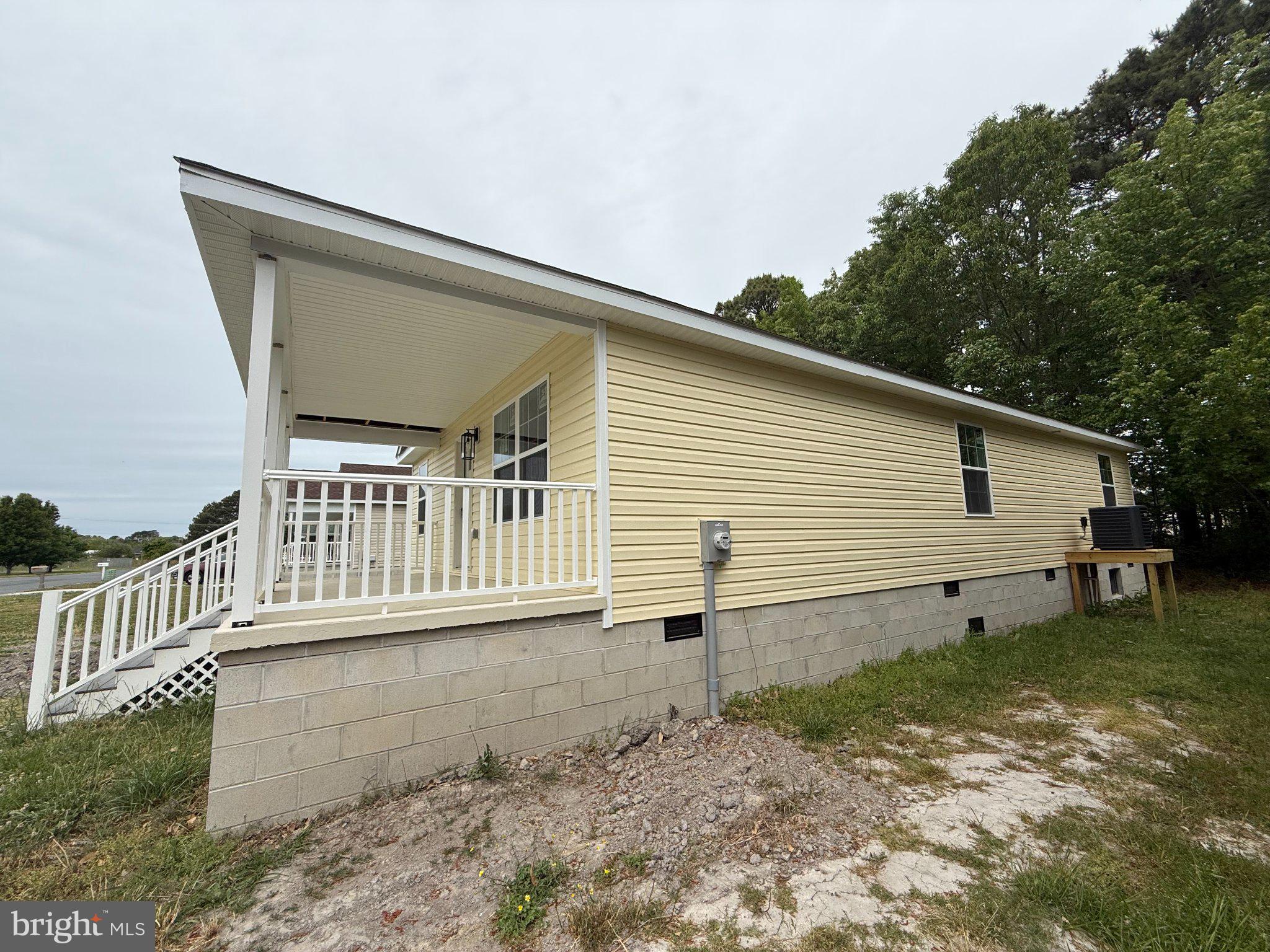 6 HERON WAY