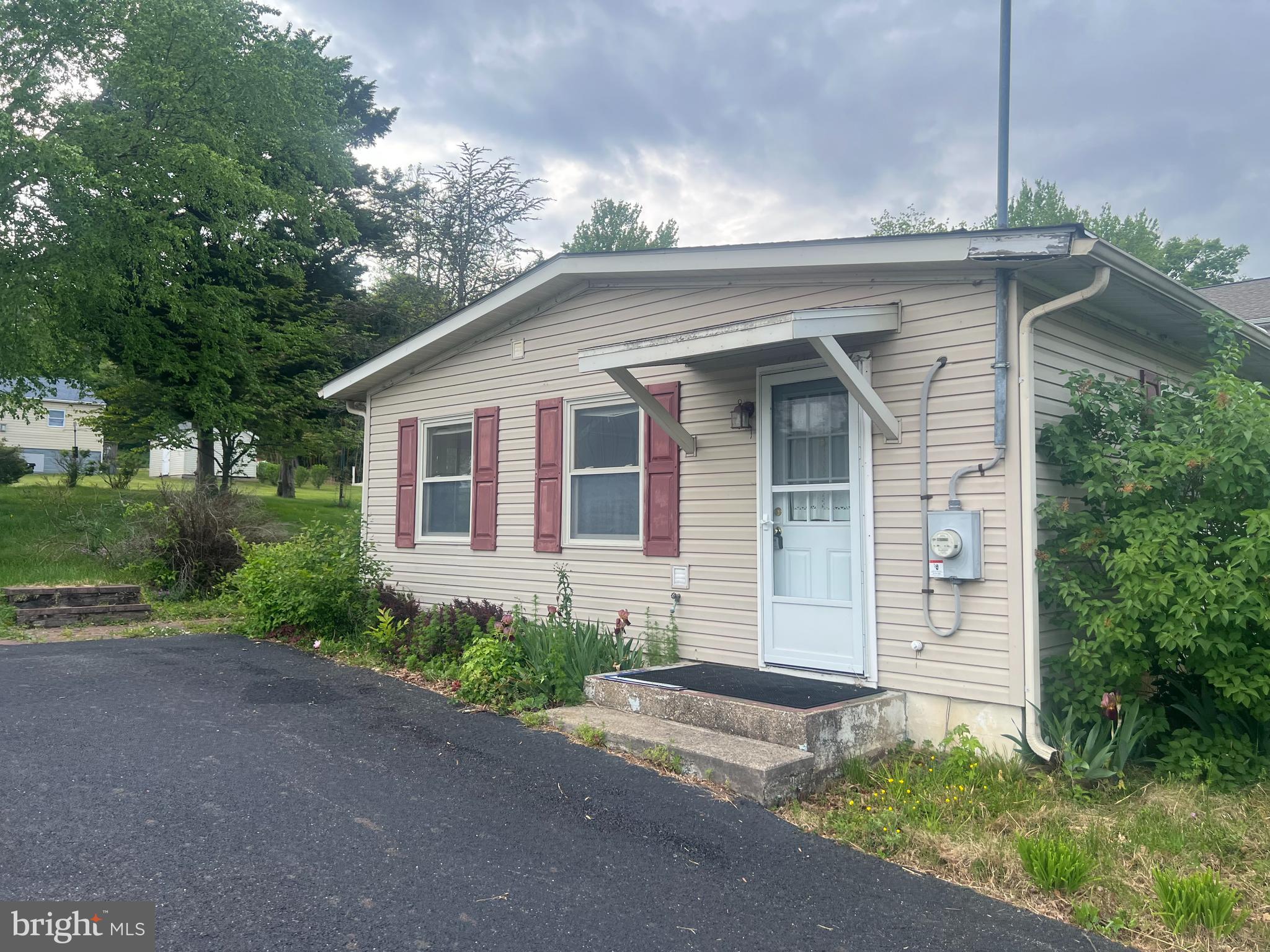 1531 CARPENTERS POINT ROAD