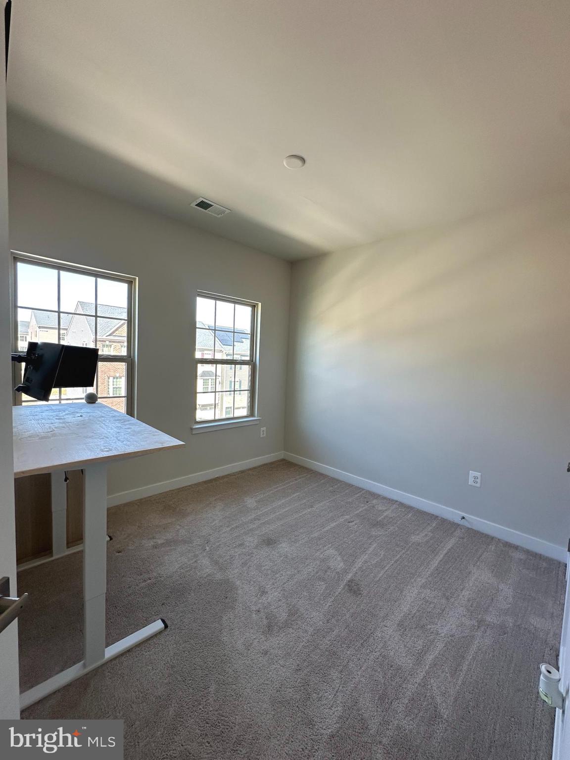 ARMSTRONG VILLAGE - Residential Lease