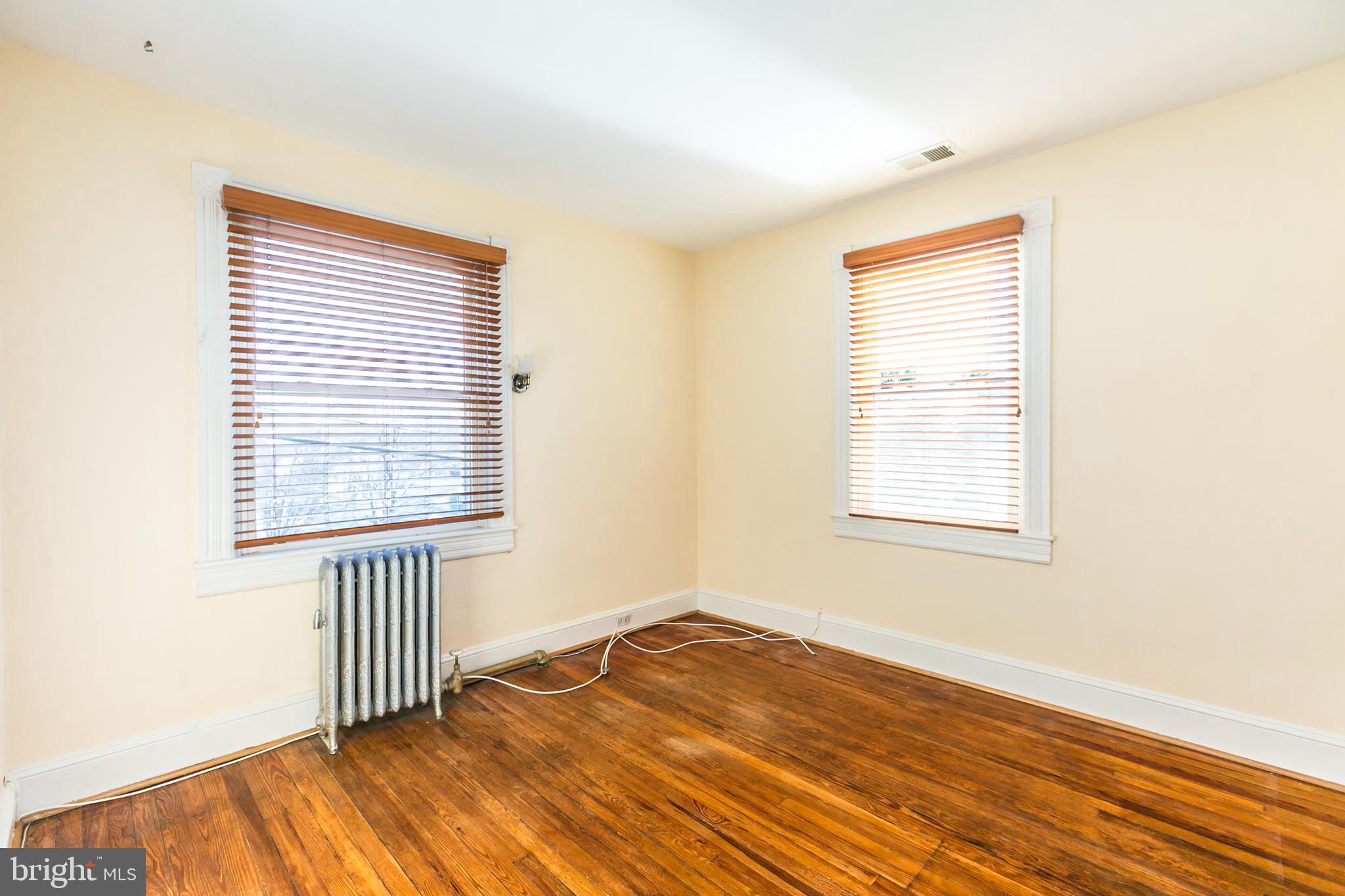 LAURAVILLE HISTORIC DISTRICT - Residential