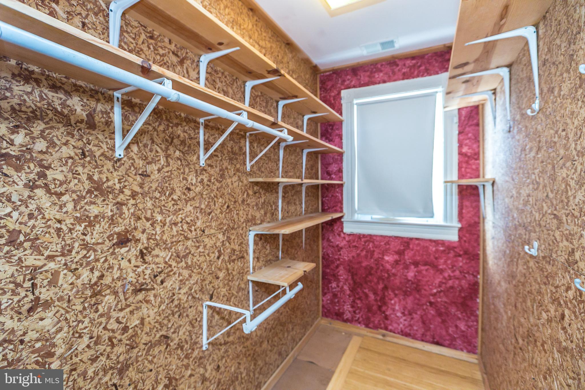 LAURAVILLE HISTORIC DISTRICT - Residential