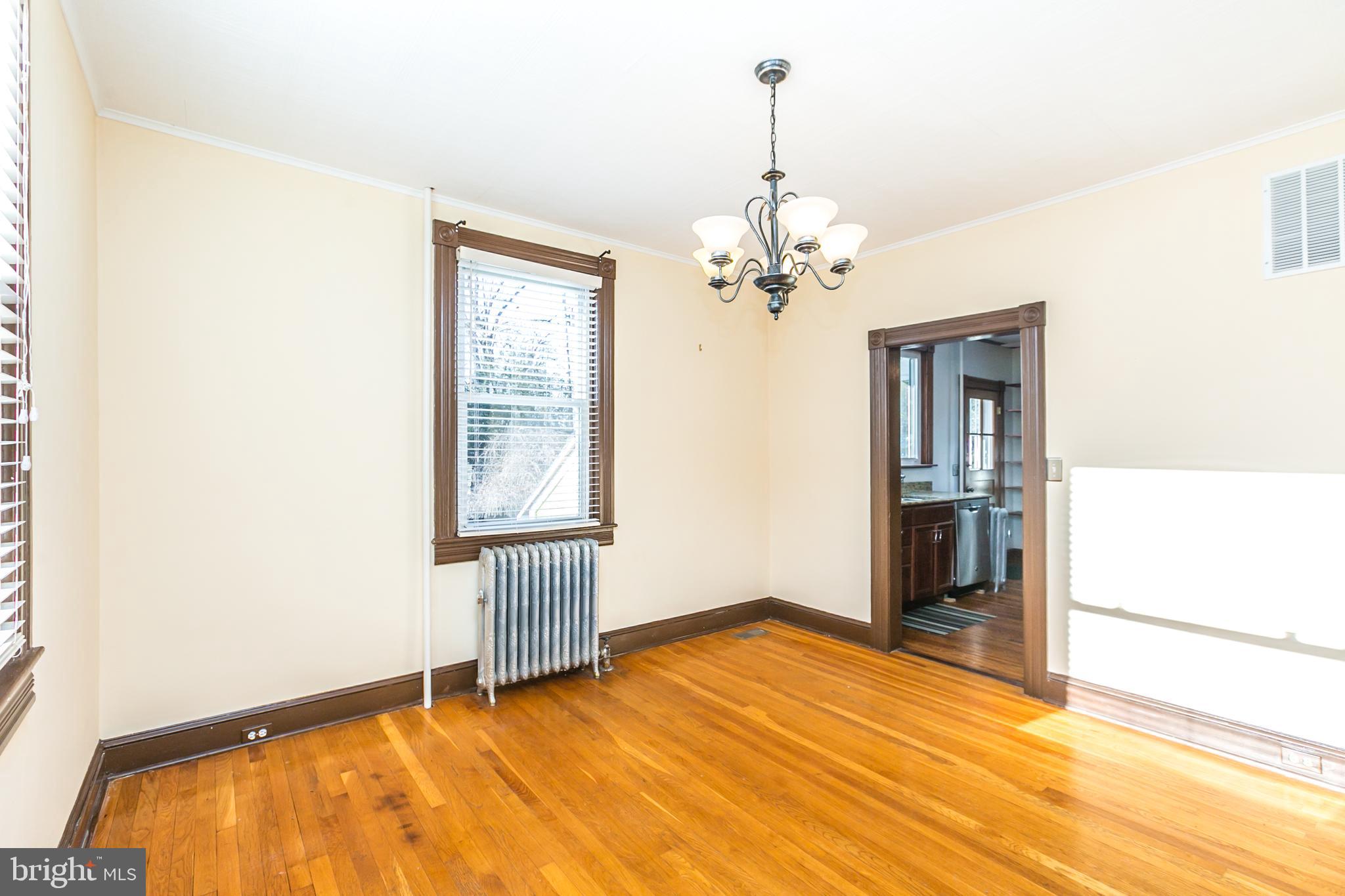 LAURAVILLE HISTORIC DISTRICT - Residential