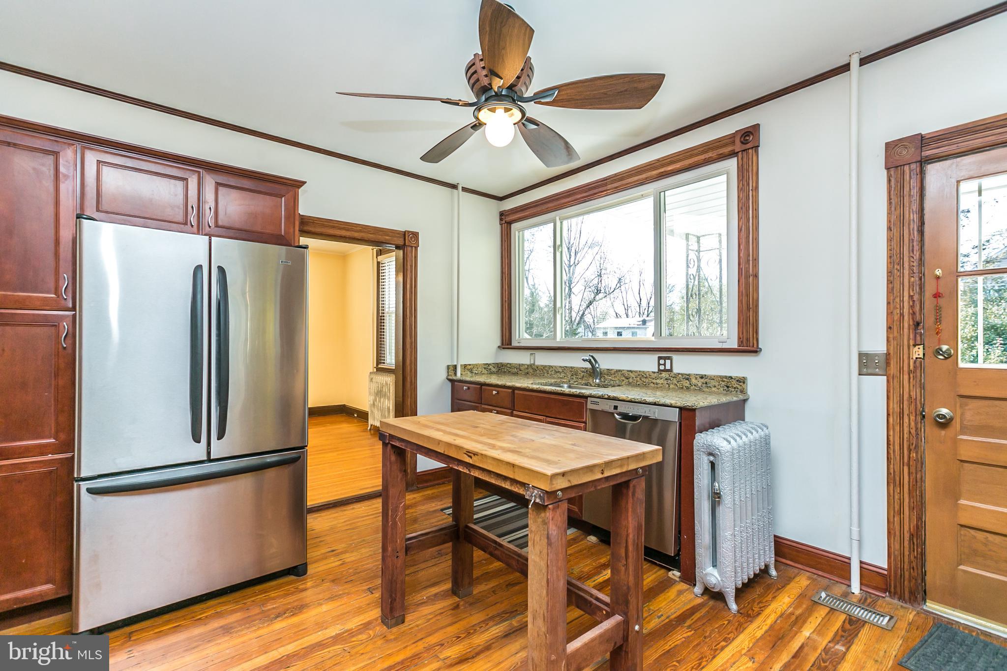 LAURAVILLE HISTORIC DISTRICT - Residential