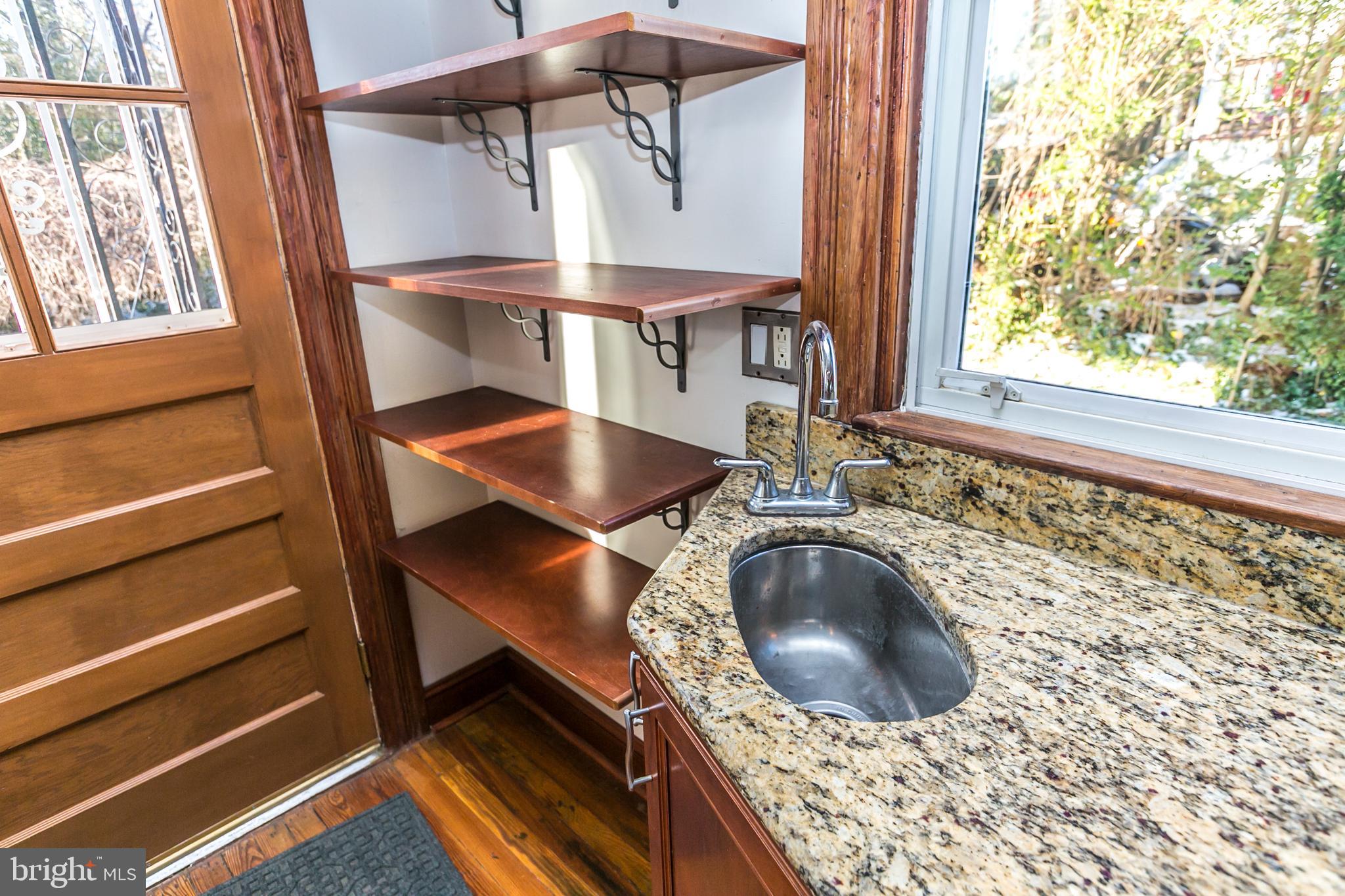 LAURAVILLE HISTORIC DISTRICT - Residential