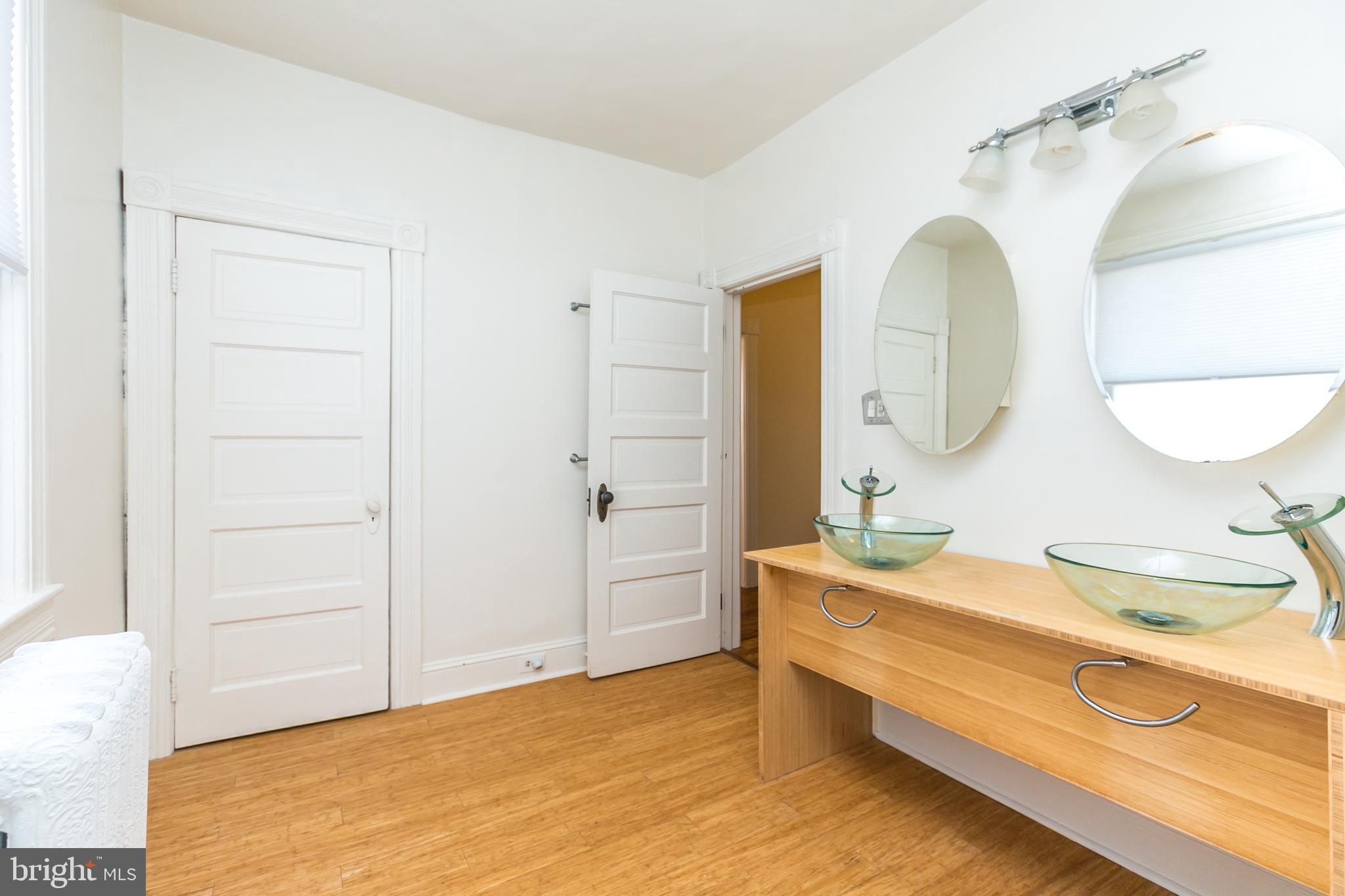 LAURAVILLE HISTORIC DISTRICT - Residential