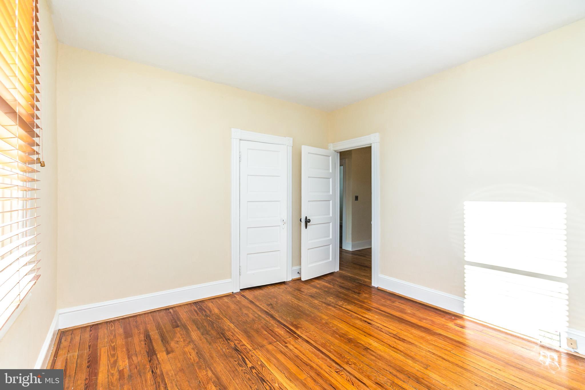 LAURAVILLE HISTORIC DISTRICT - Residential