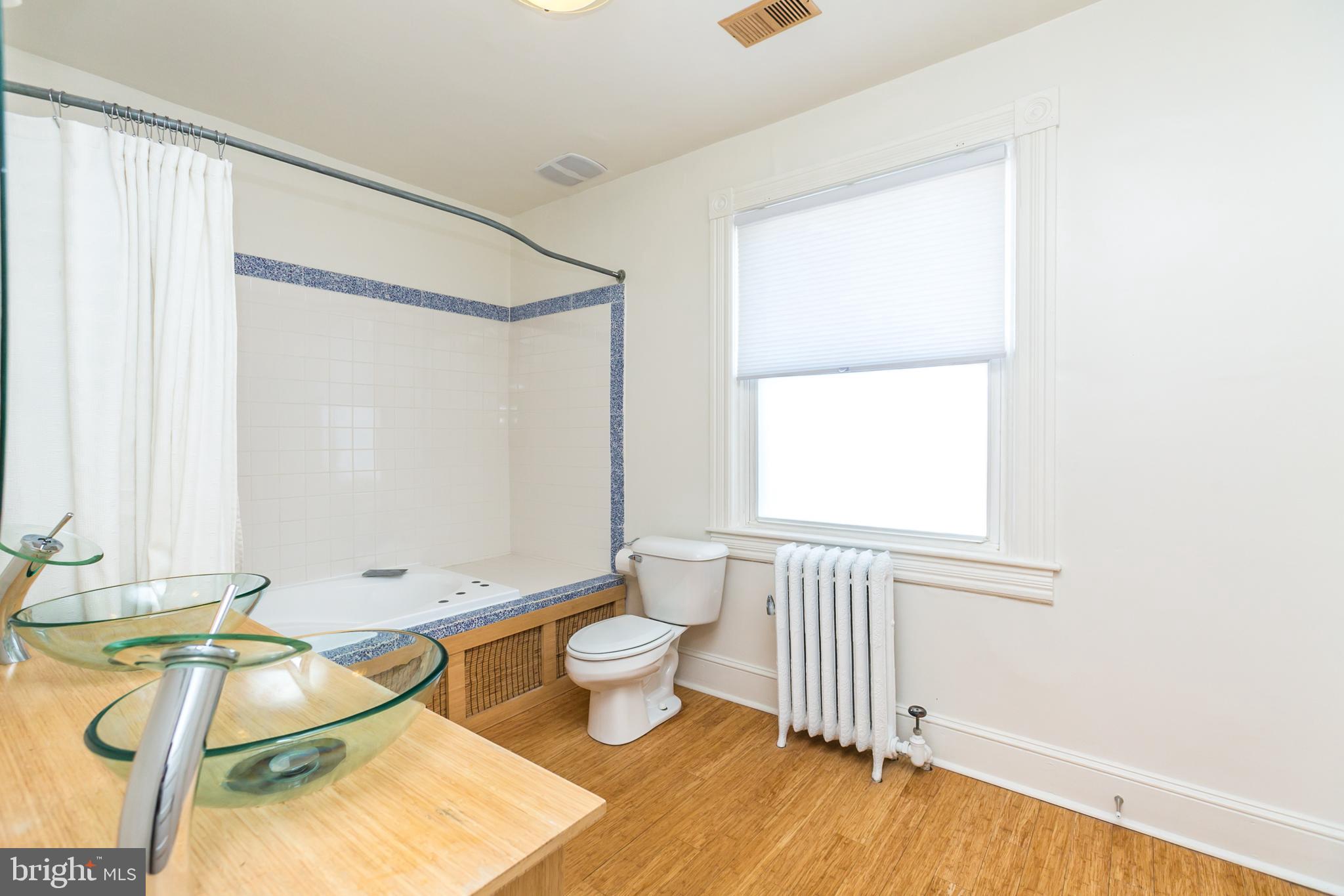 LAURAVILLE HISTORIC DISTRICT - Residential