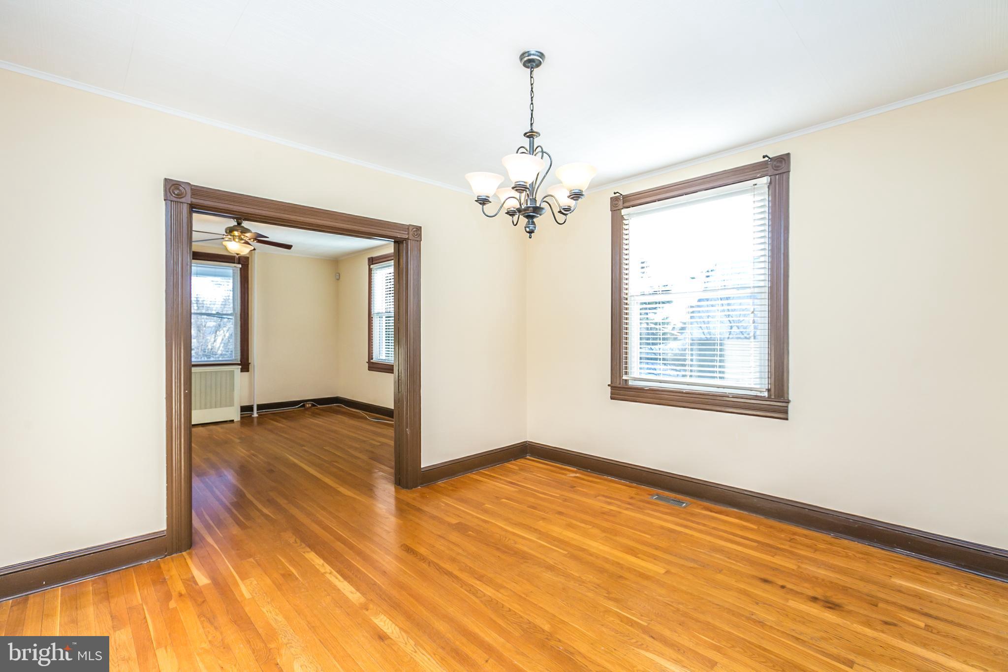 LAURAVILLE HISTORIC DISTRICT - Residential