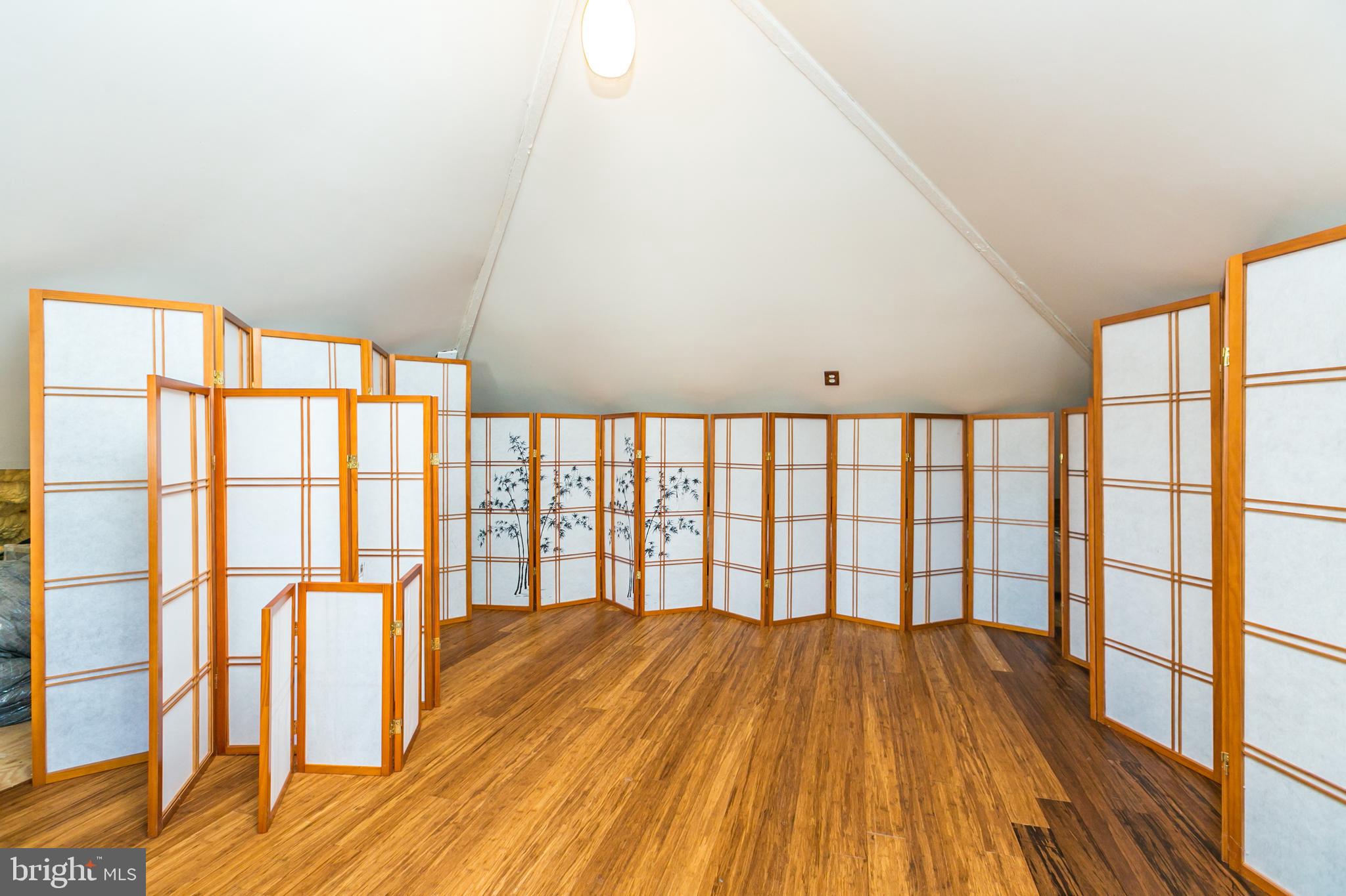 LAURAVILLE HISTORIC DISTRICT - Residential