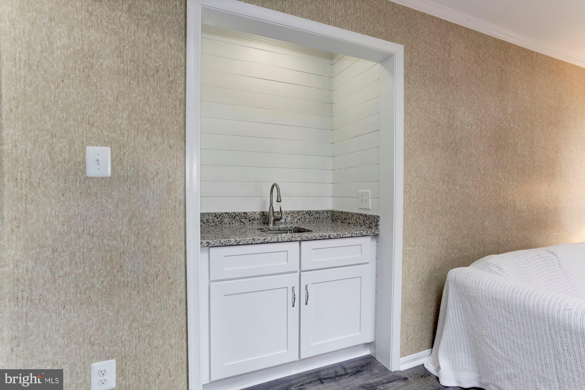 KENWOOD OAKS - Residential