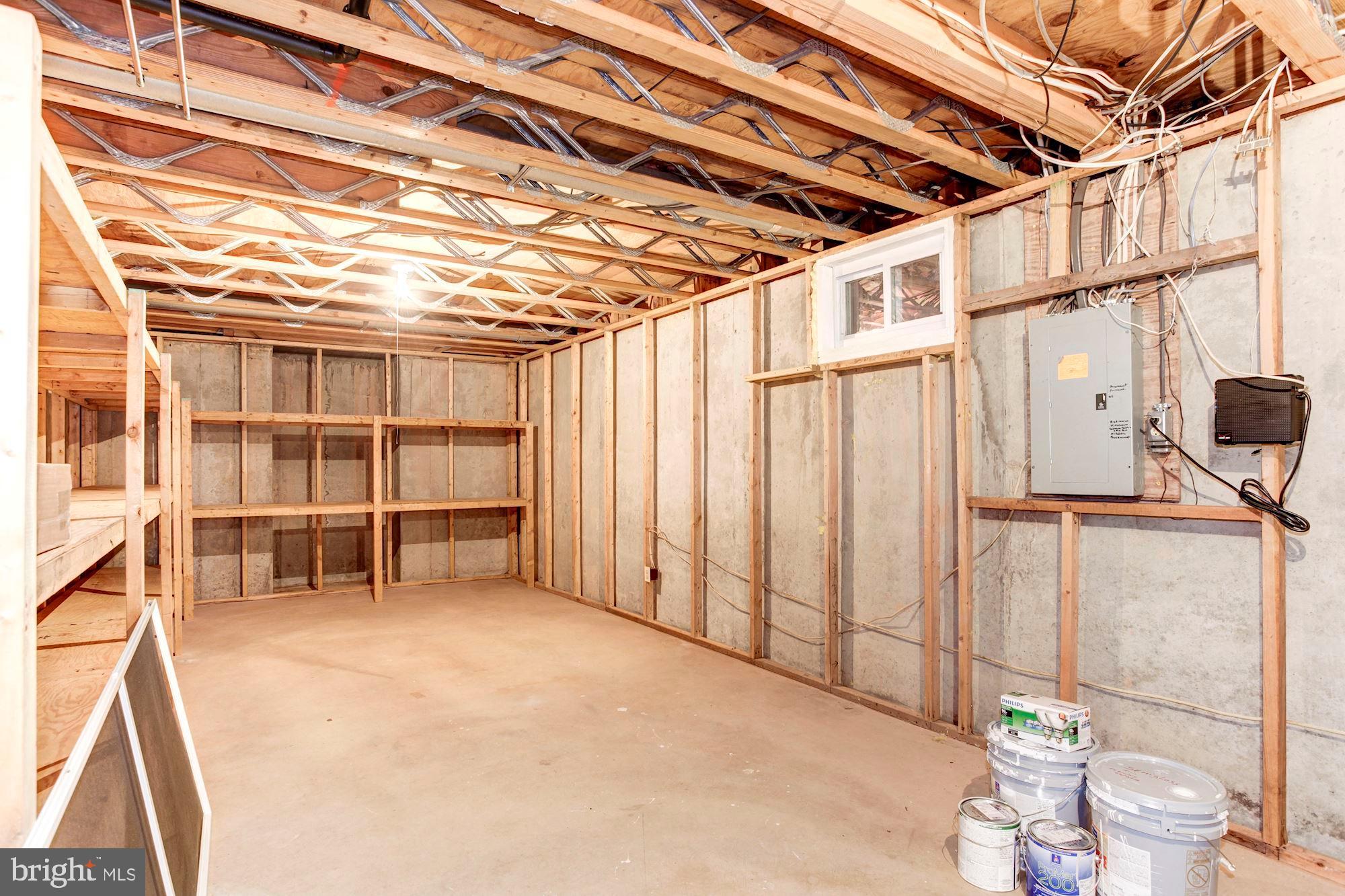 KENWOOD OAKS - Residential