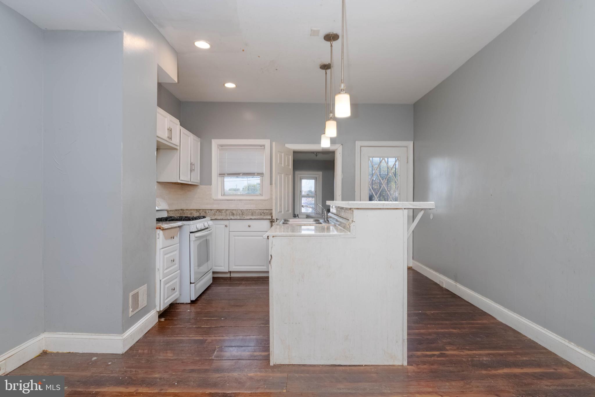 LEXINGTON - Residential