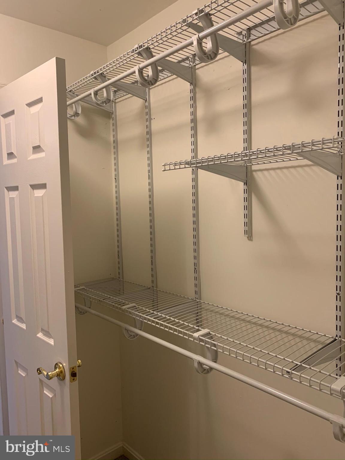 GOVERNORS GROVE - Residential Lease