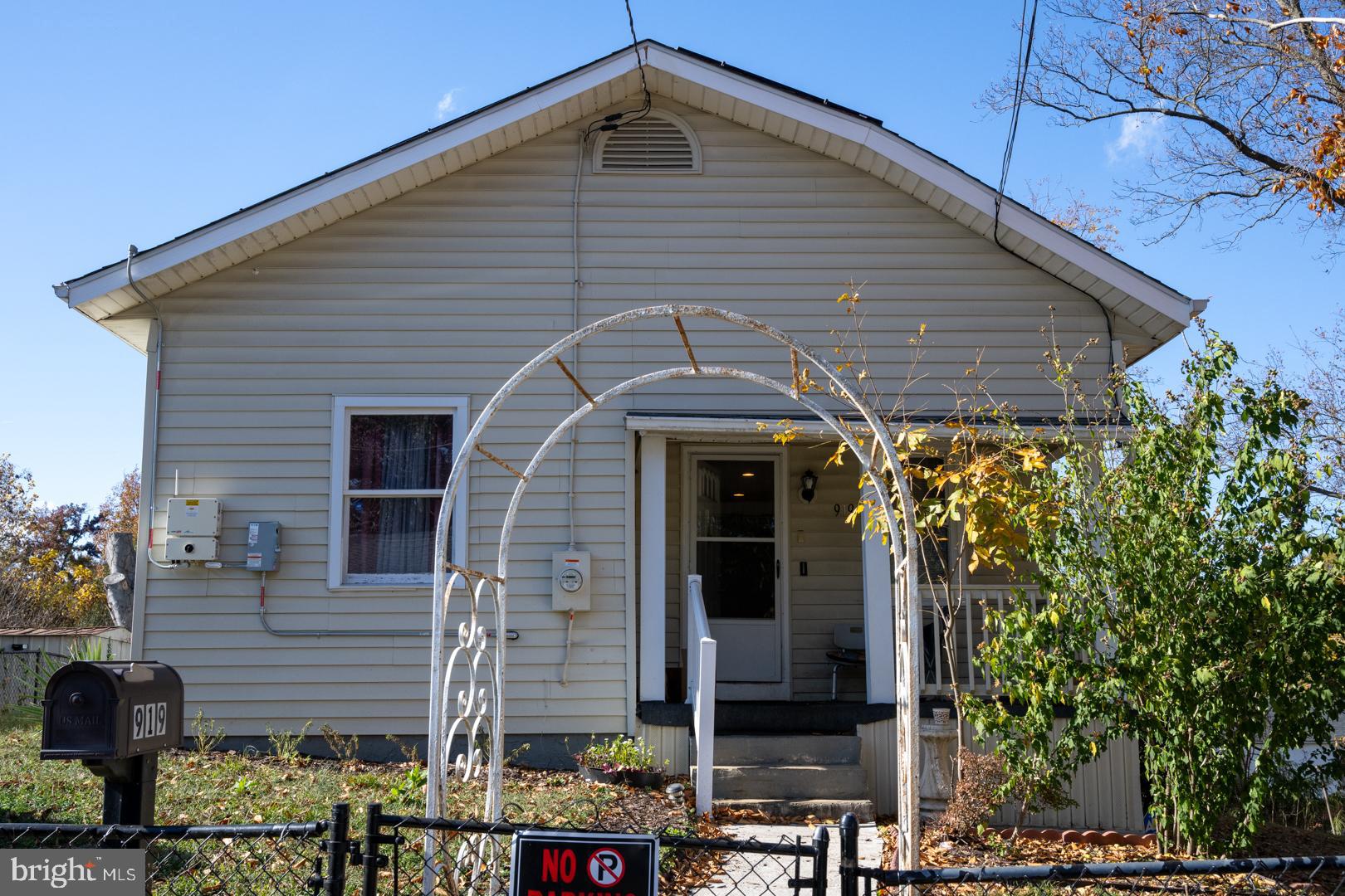 home needs some TLC
HOME IS BEING SOLD ASIS