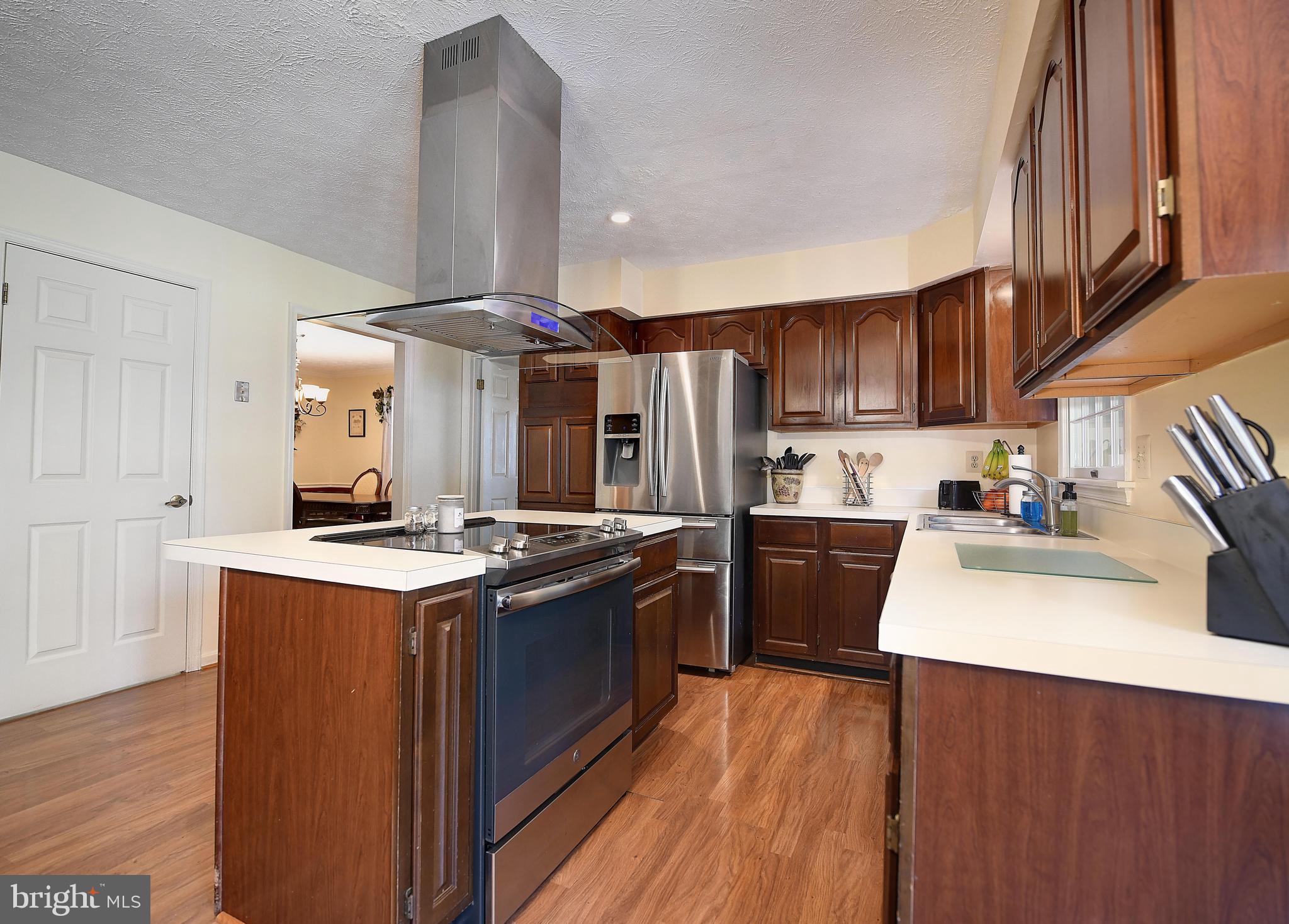 FOREST LAKES - Residential