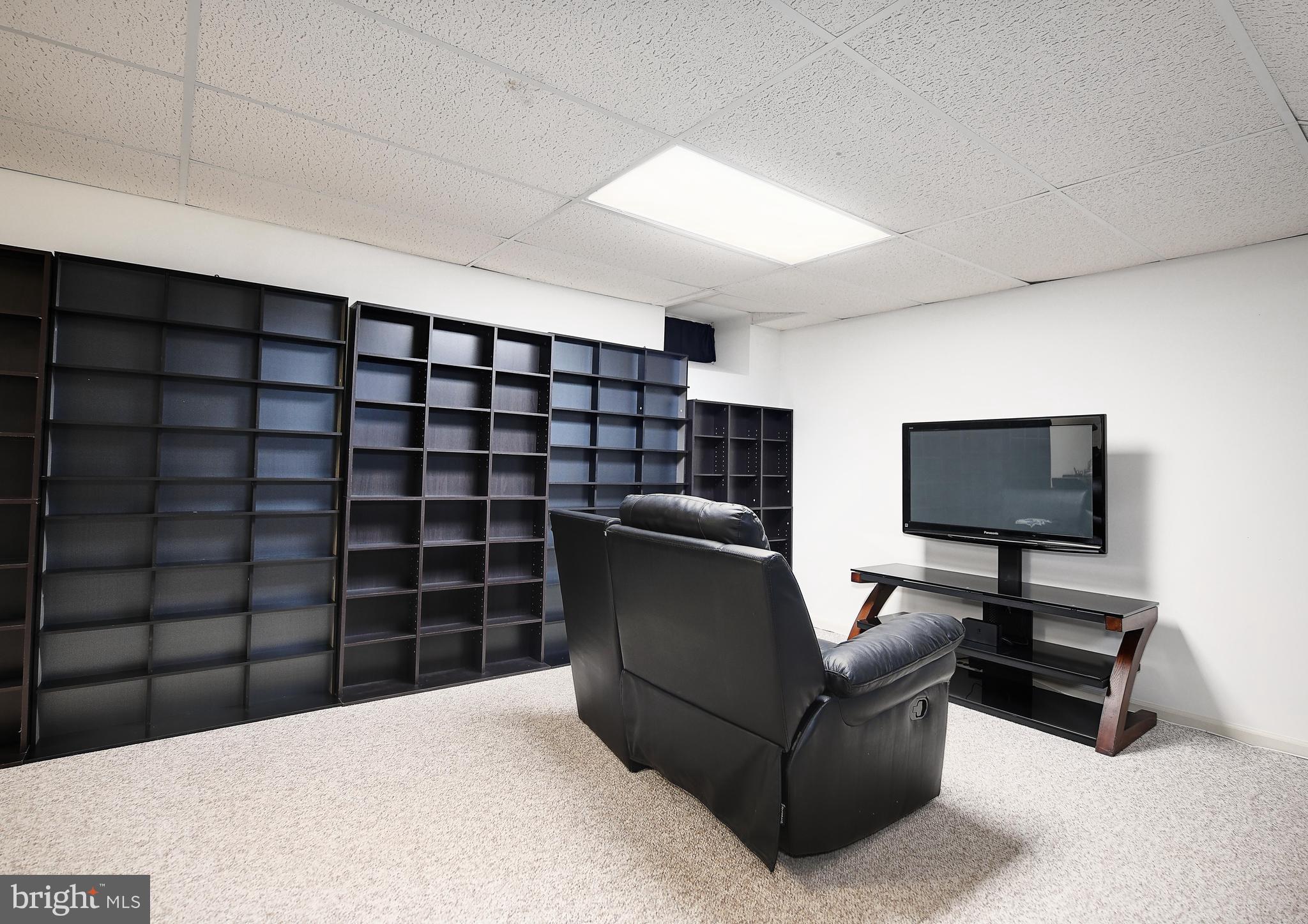 FOREST LAKES - Residential