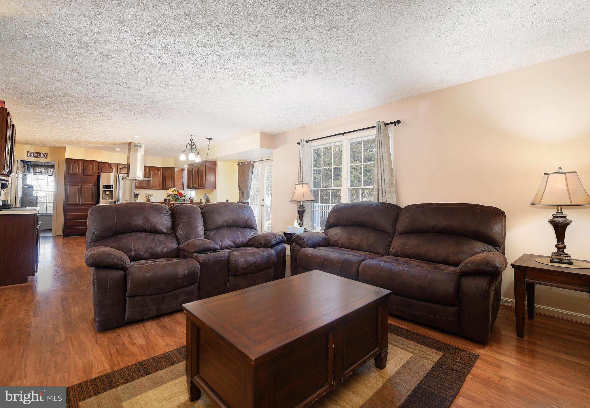 FOREST LAKES - Residential