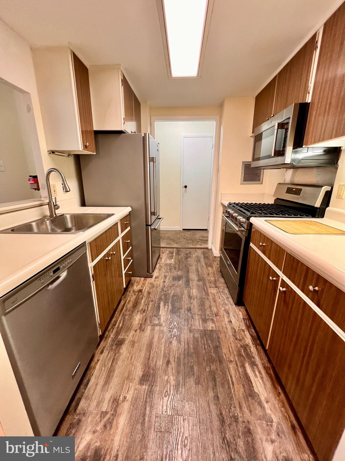 100 WEST AVENUE 418-S