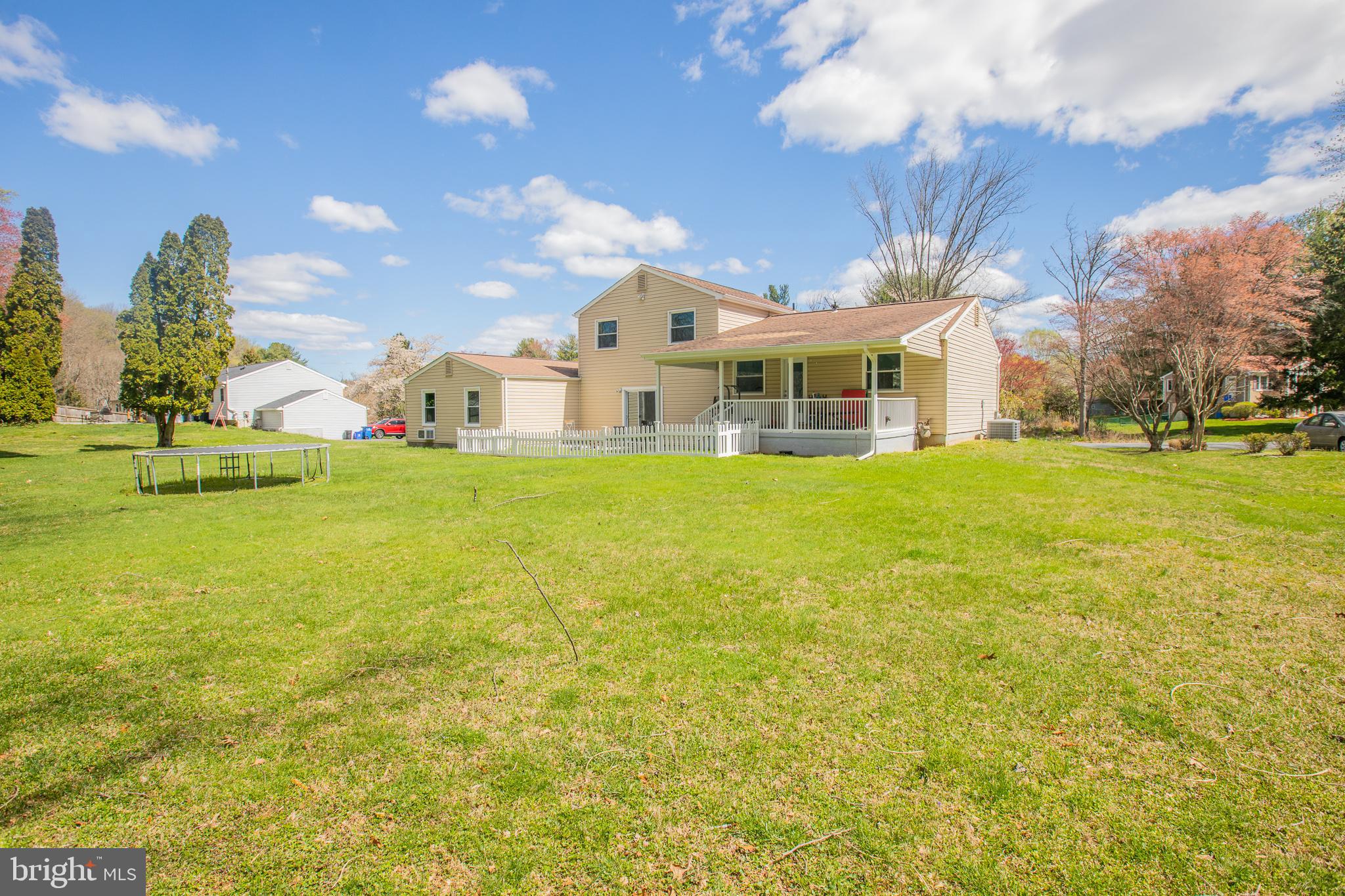 ROCKVILLE - Residential Lease