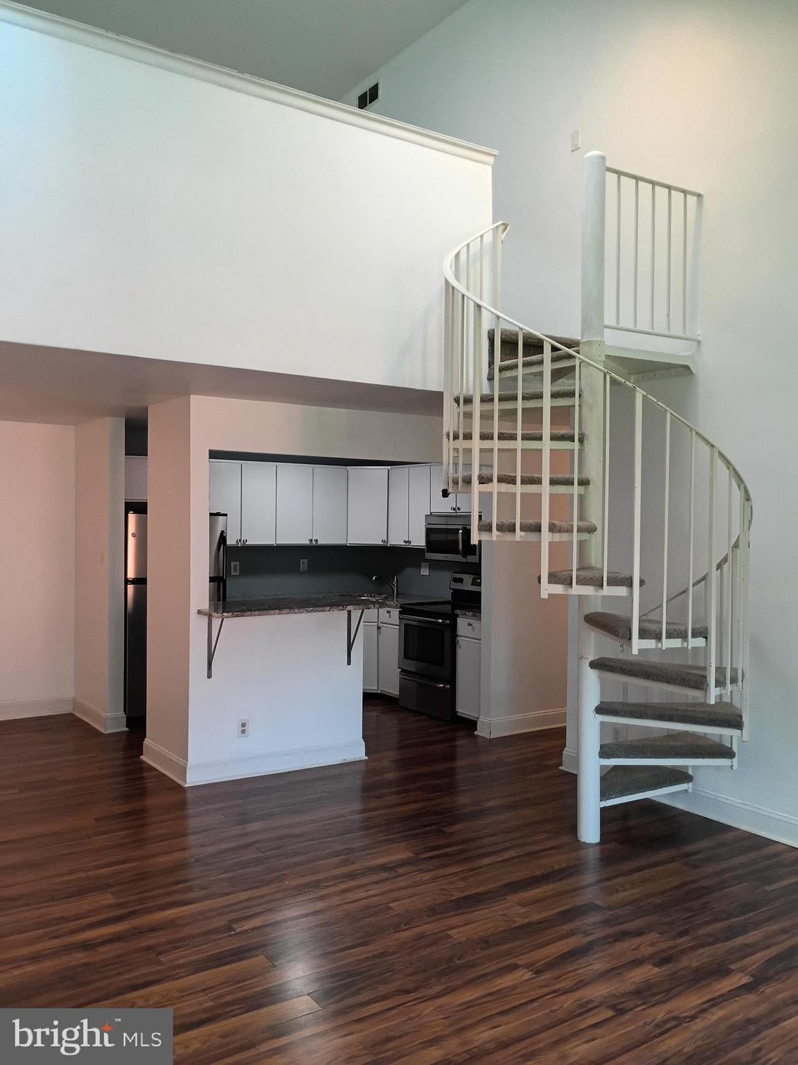 2604 AUBURN COURT B