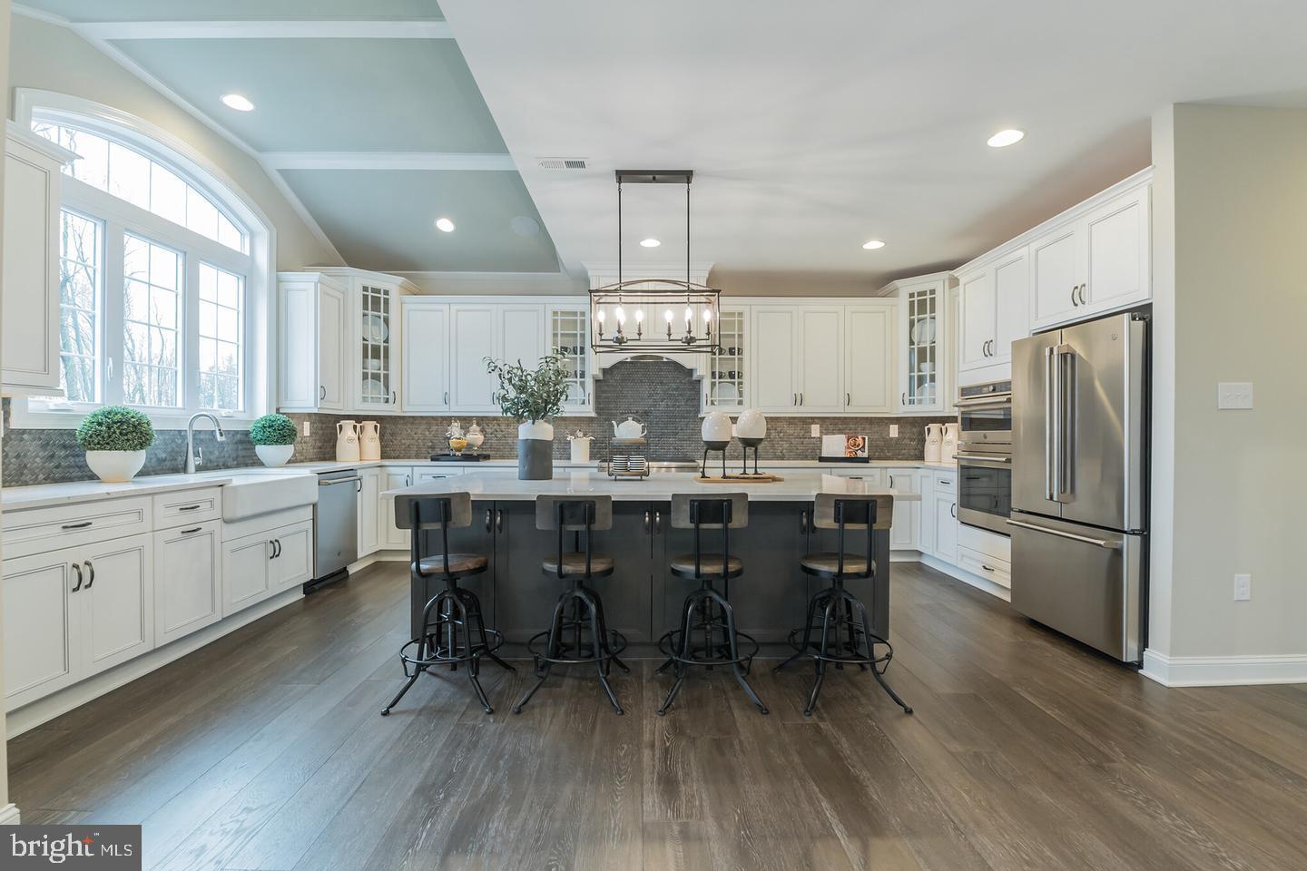 THE MEADOWS AT LONGVIEW - Residential