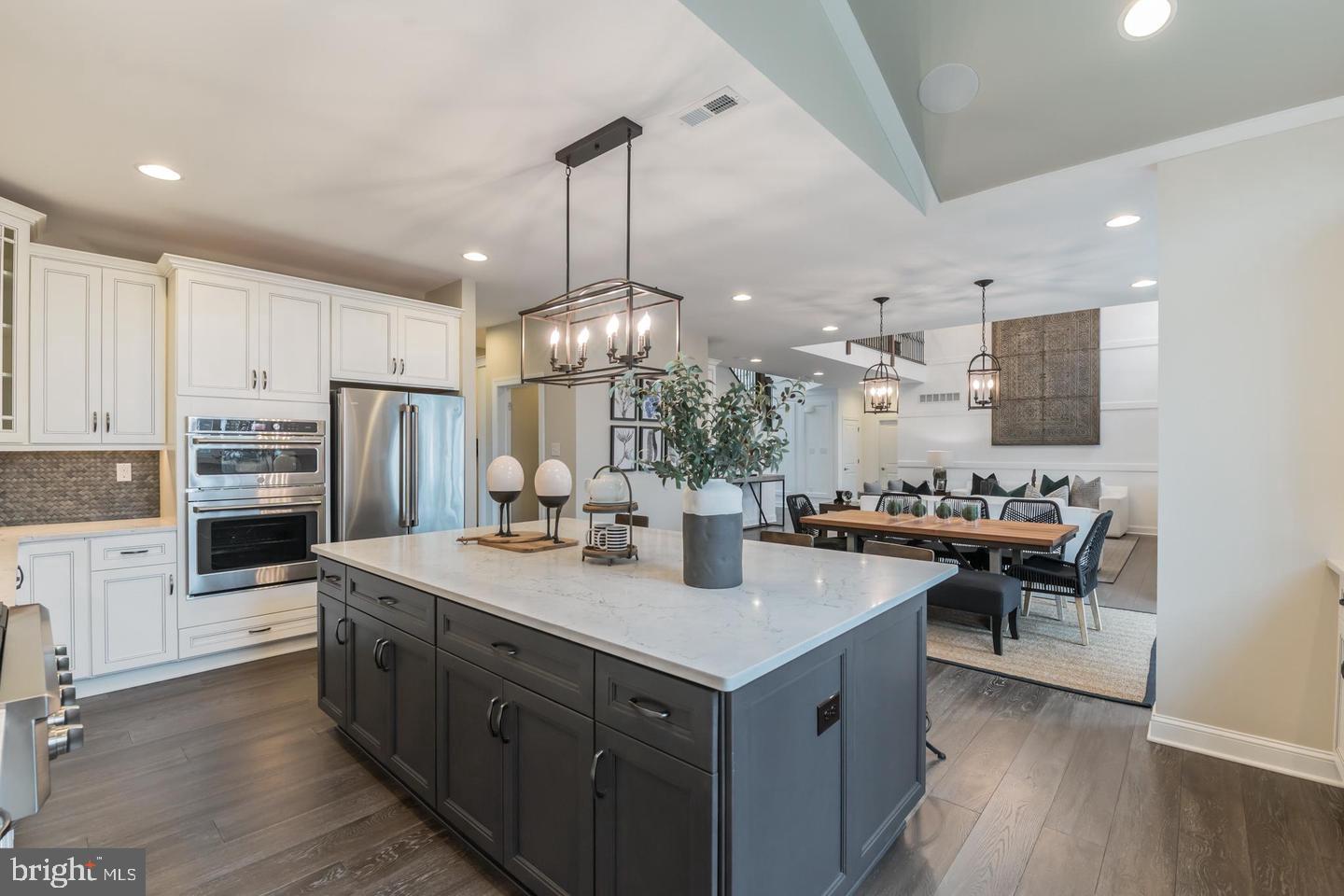 THE MEADOWS AT LONGVIEW - Residential