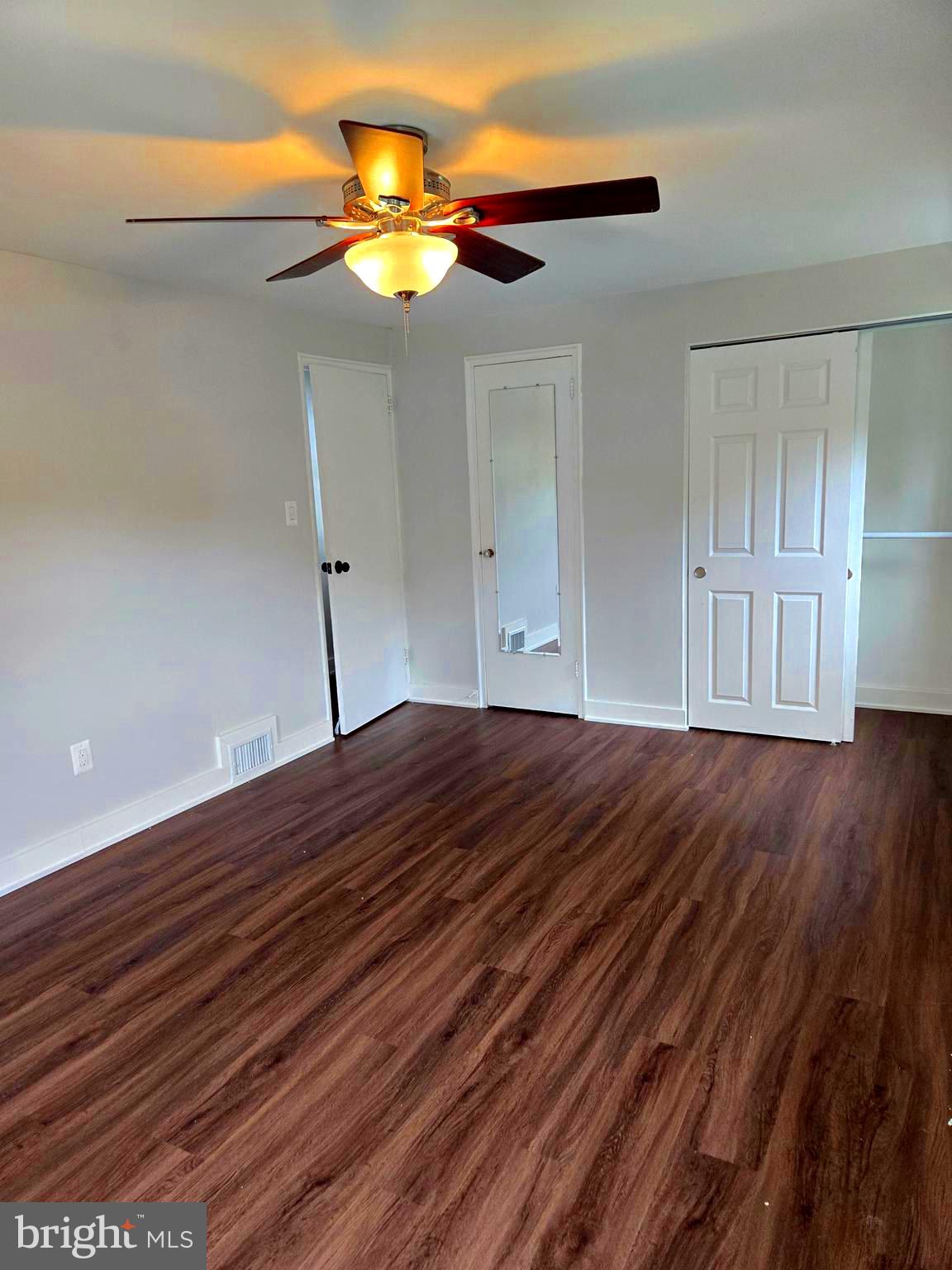 WHISTLING PINES - Residential