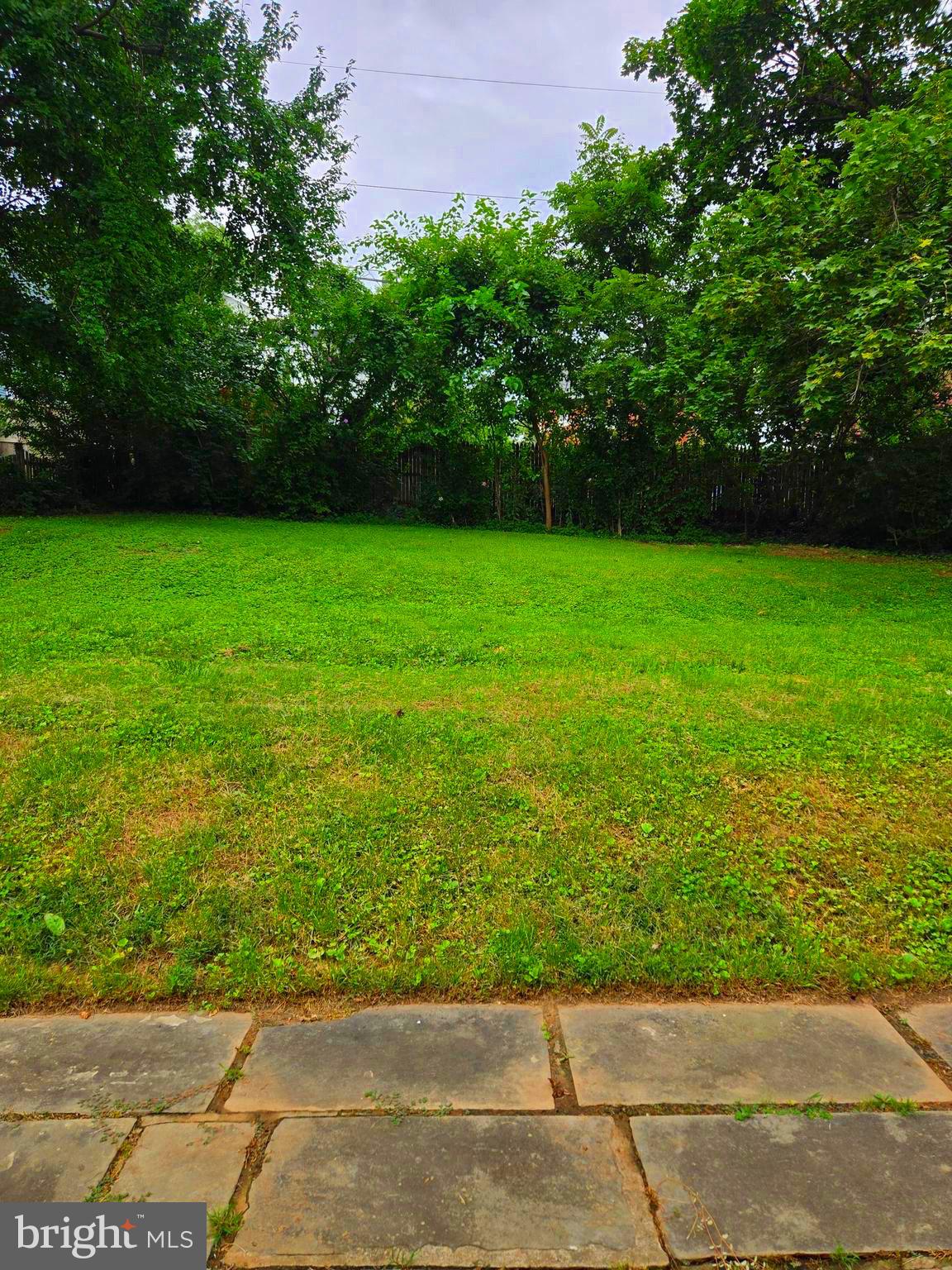 WHISTLING PINES - Residential