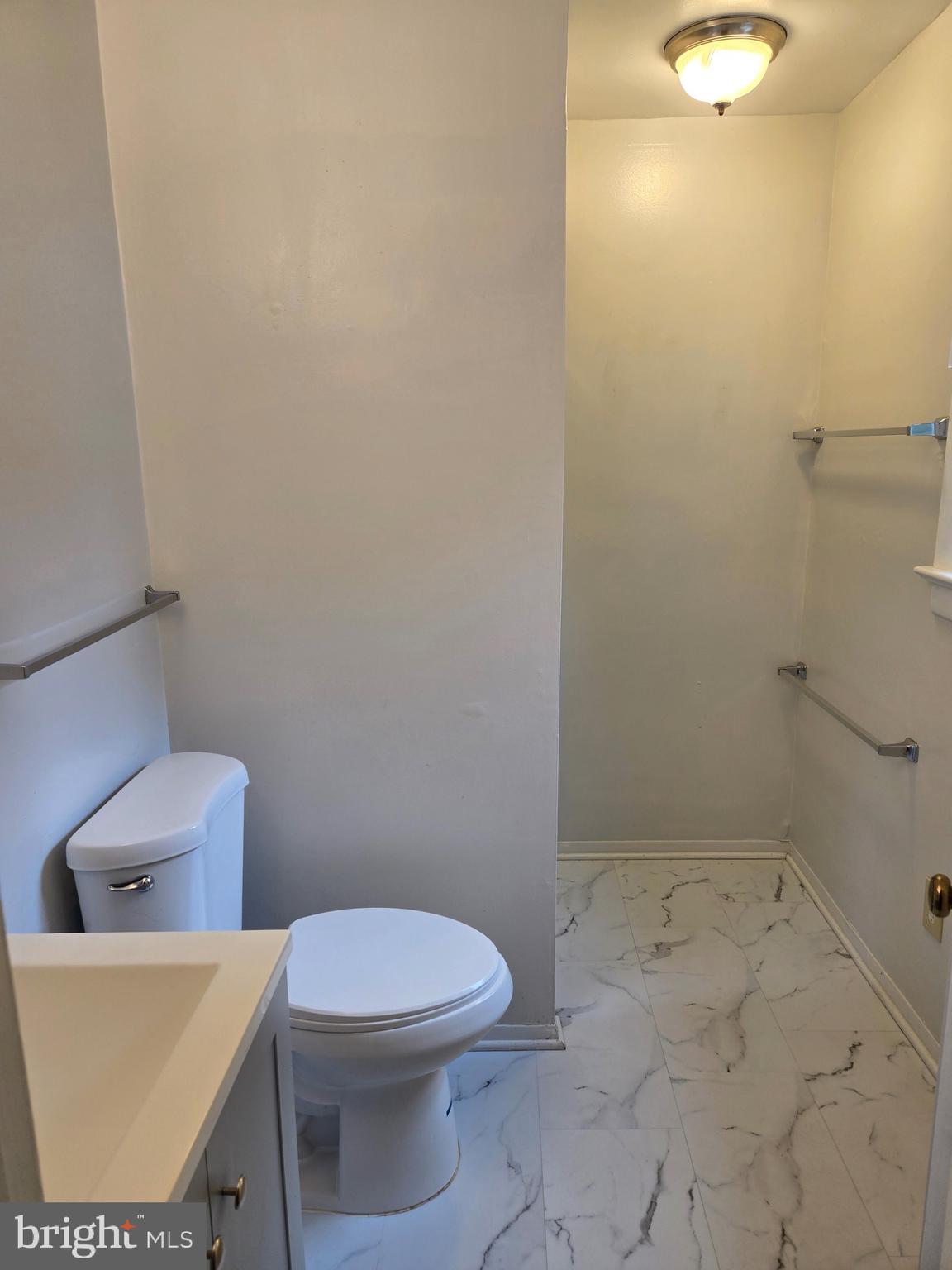 WHISTLING PINES - Residential