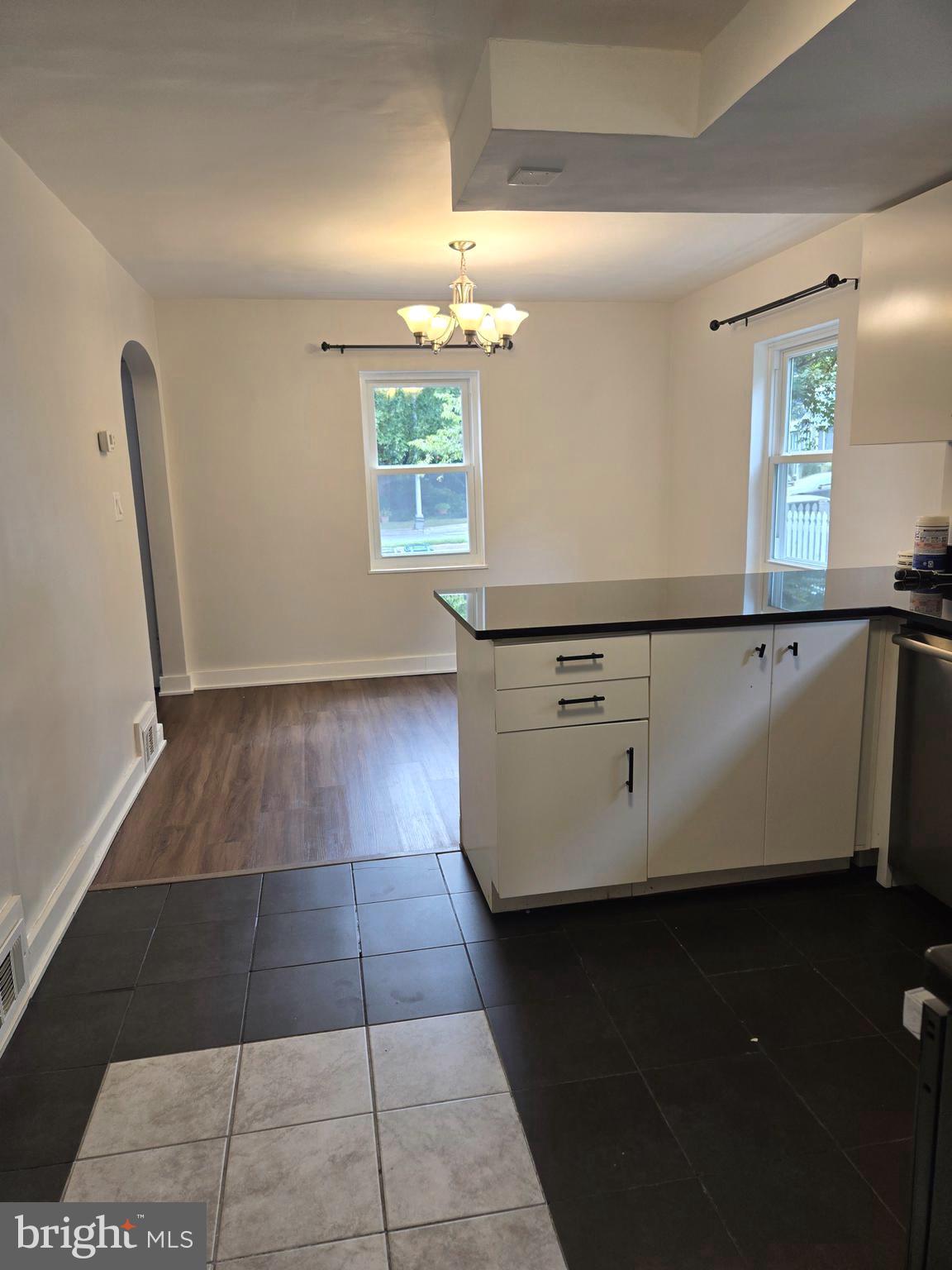 WHISTLING PINES - Residential