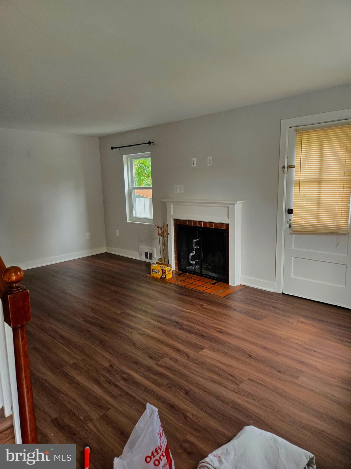 WHISTLING PINES - Residential