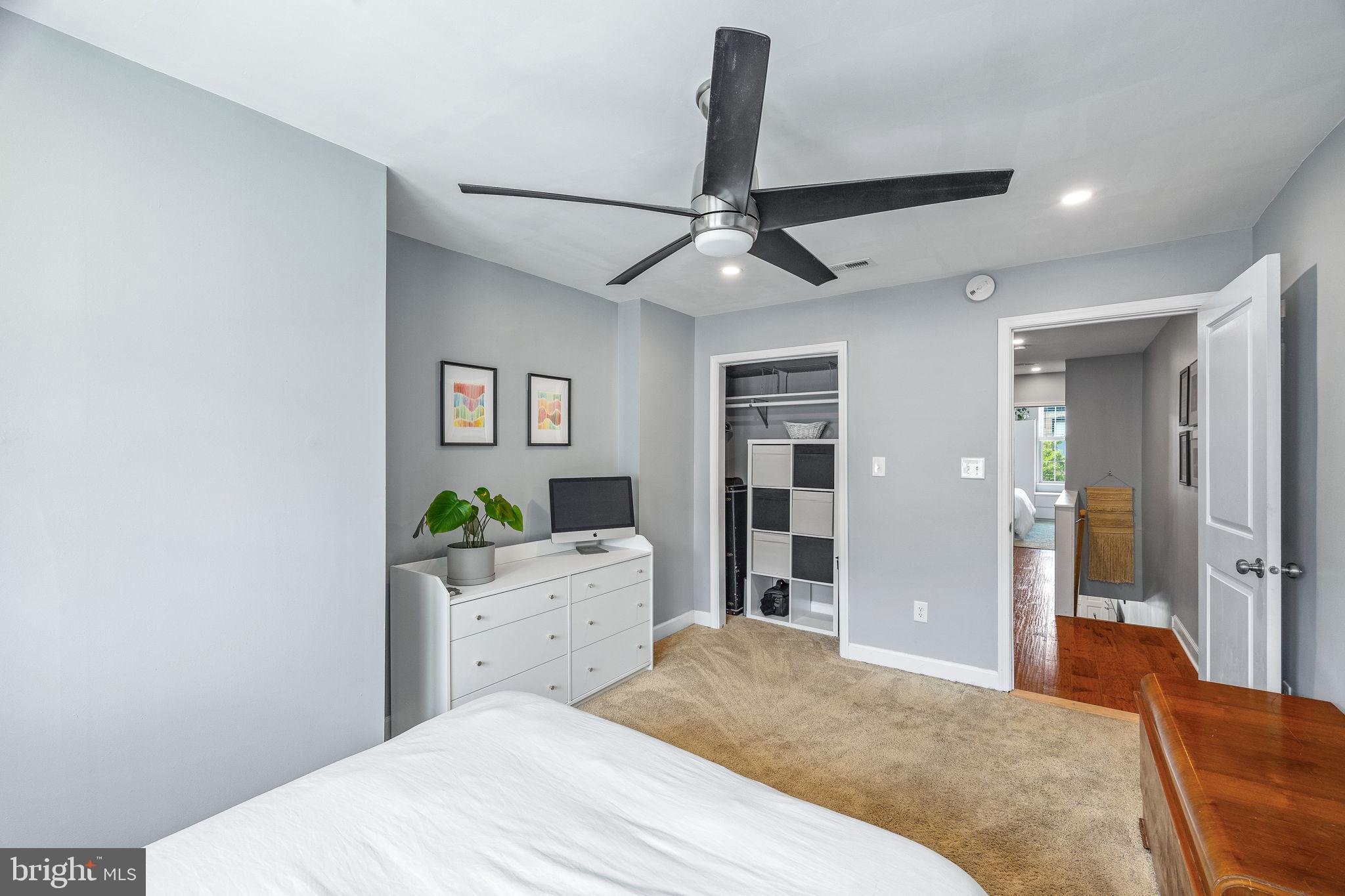 RIVERSIDE - Residential