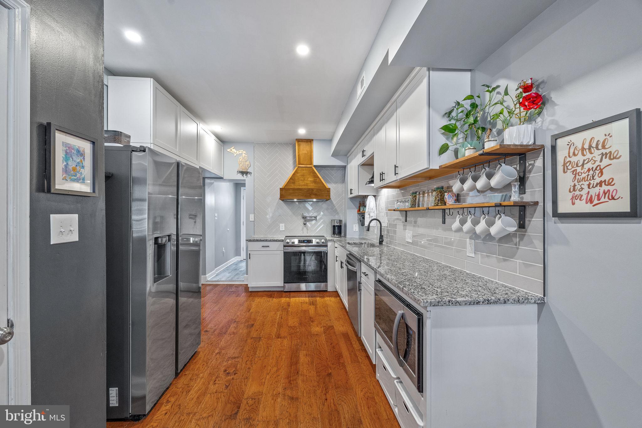 RIVERSIDE - Residential